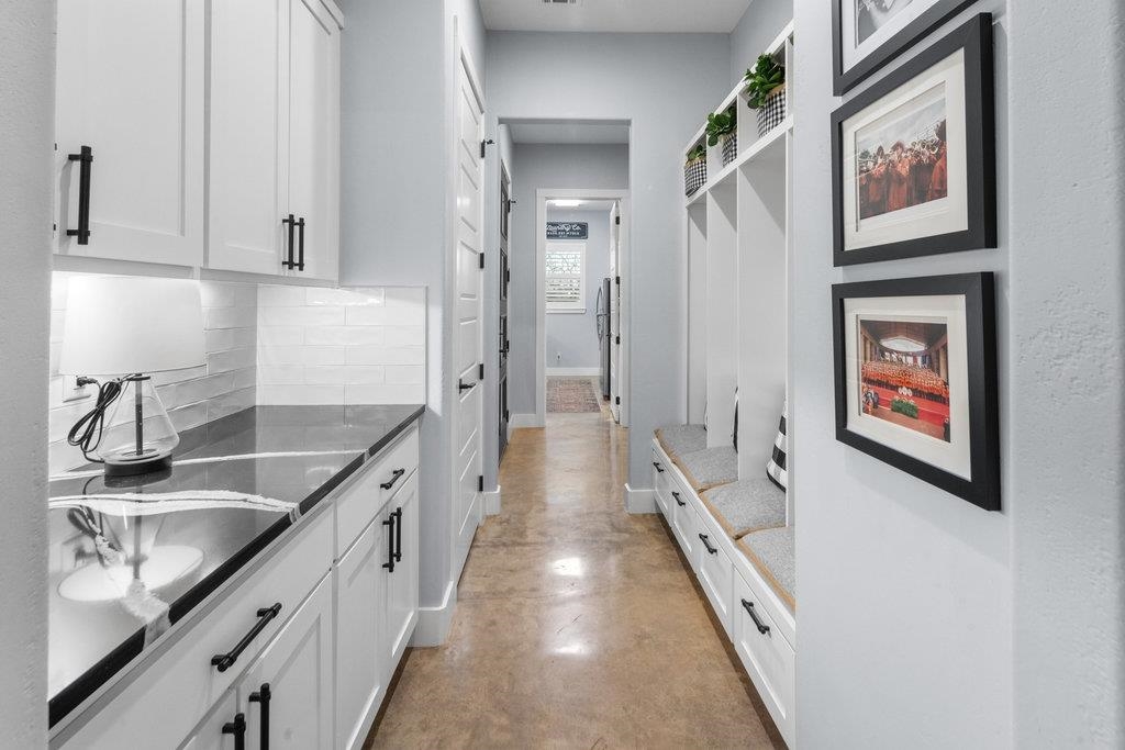 101 Falling Creek Cove