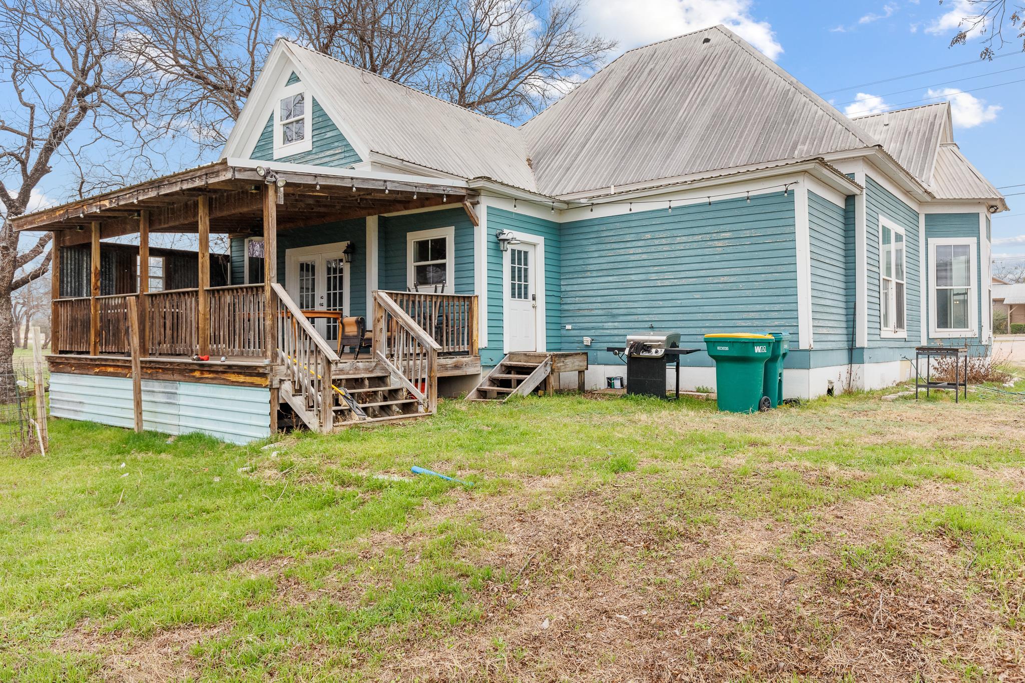 302 Avenue N
