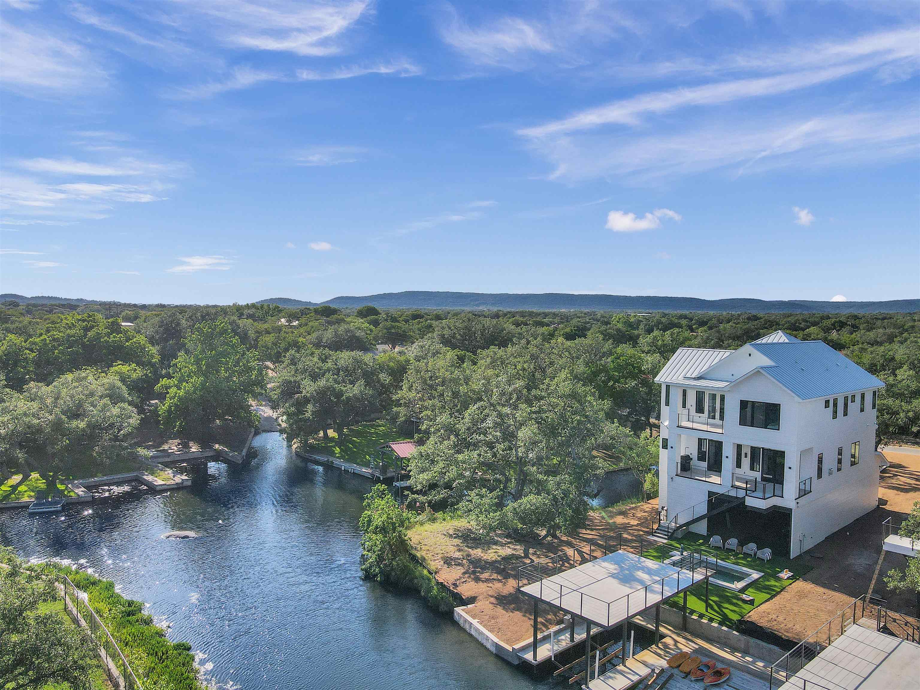 622 Williams Lakeshore