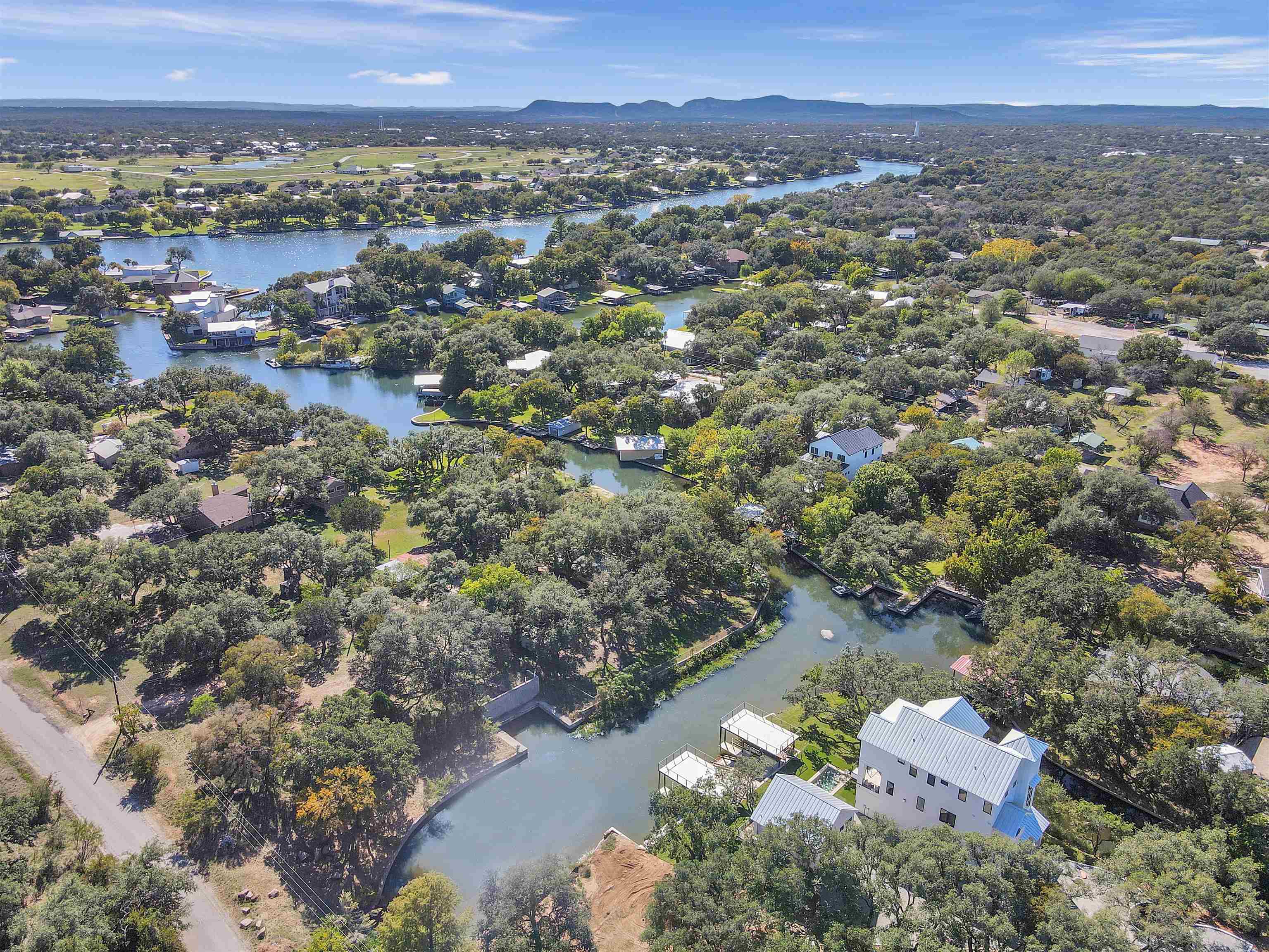 624 Williams Lakeshore