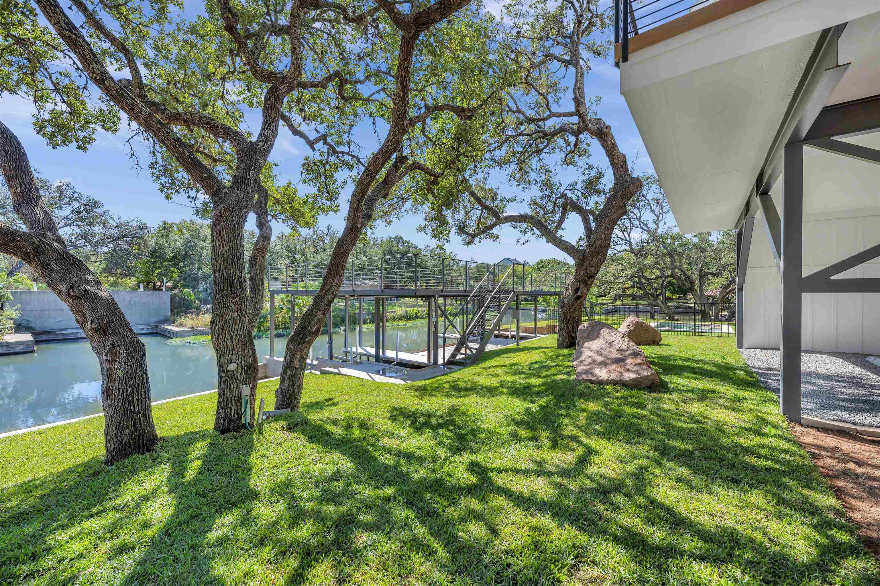 624 Williams Lakeshore