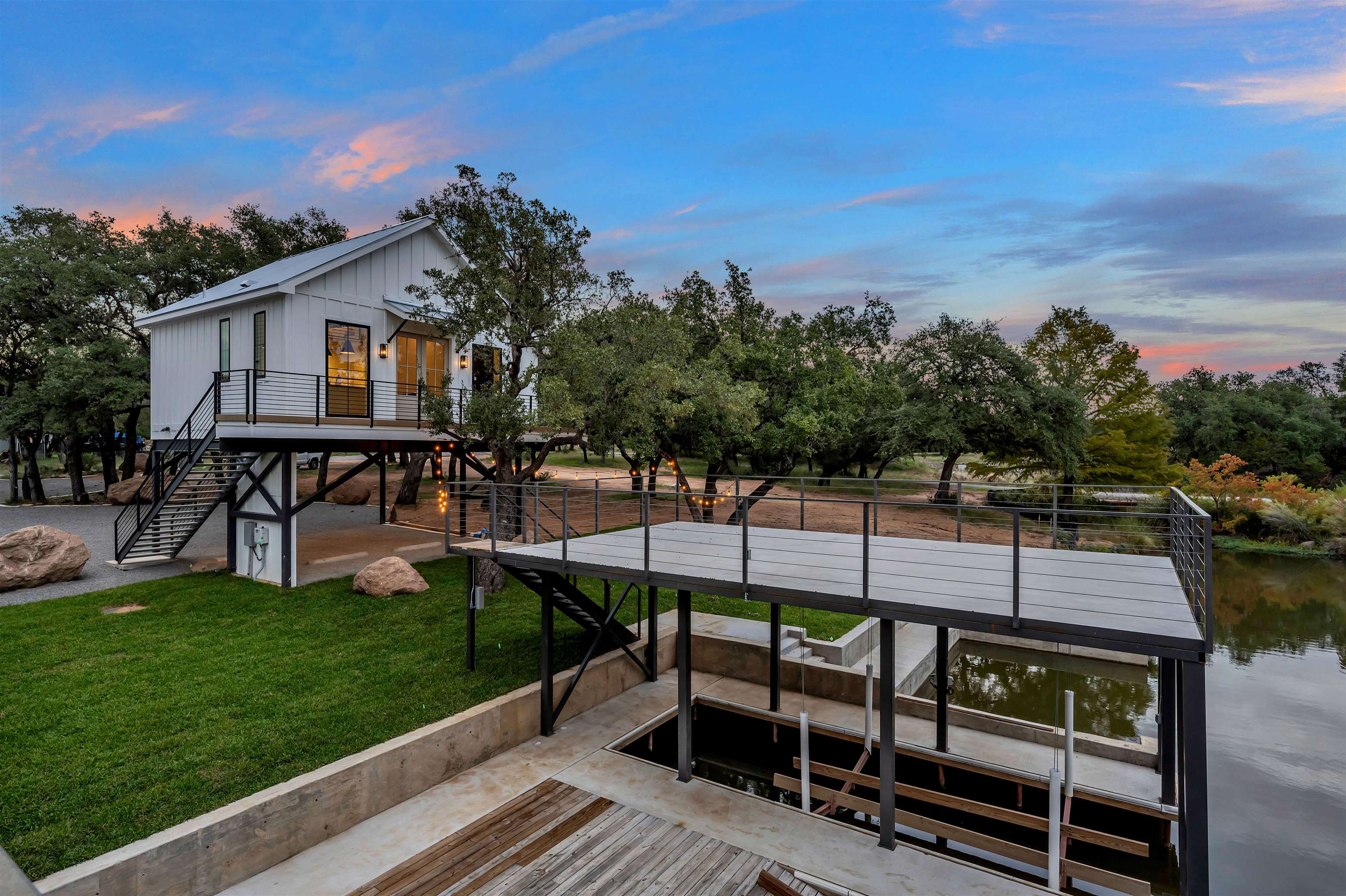 624 Williams Lakeshore