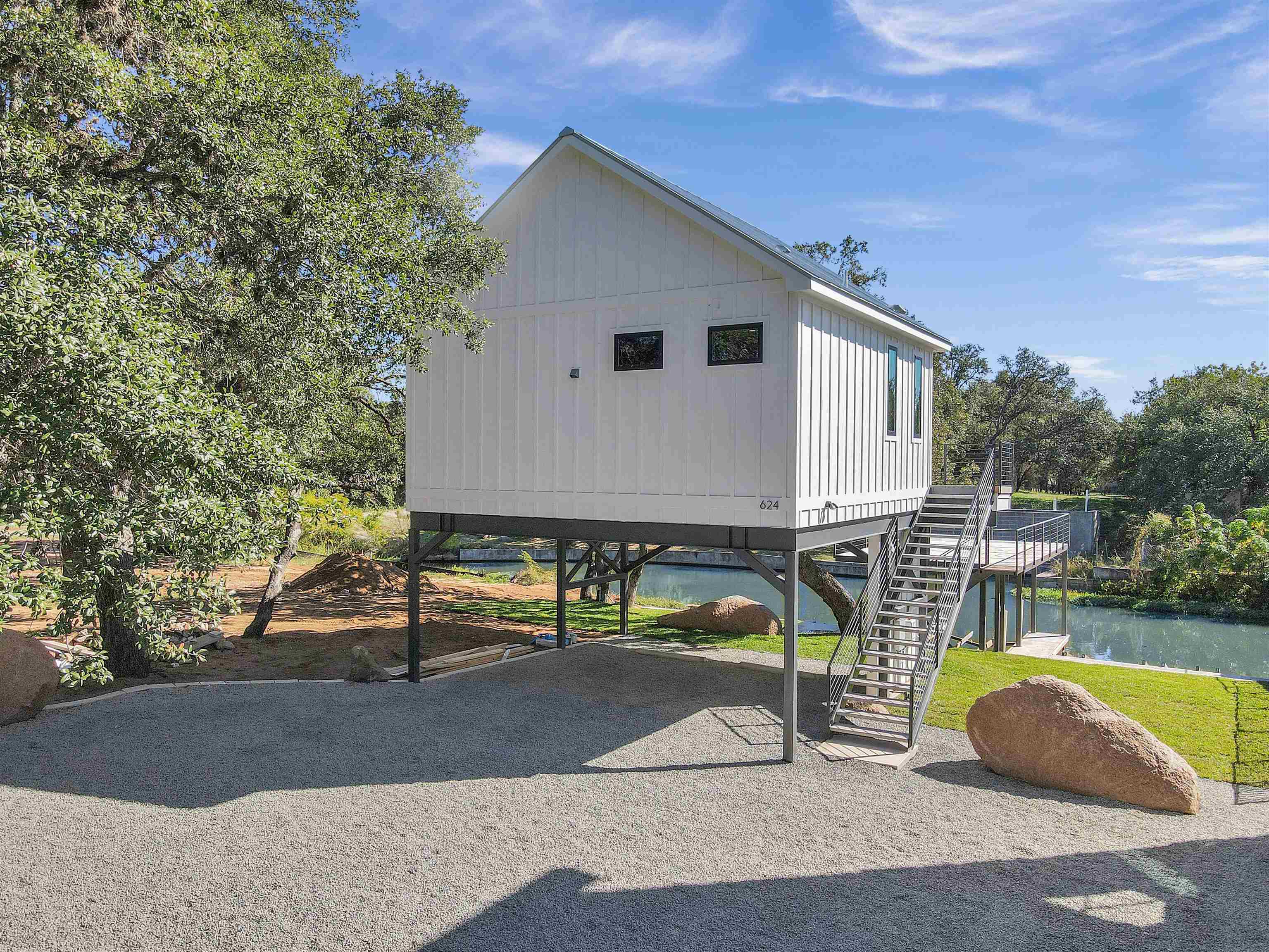 624 Williams Lakeshore