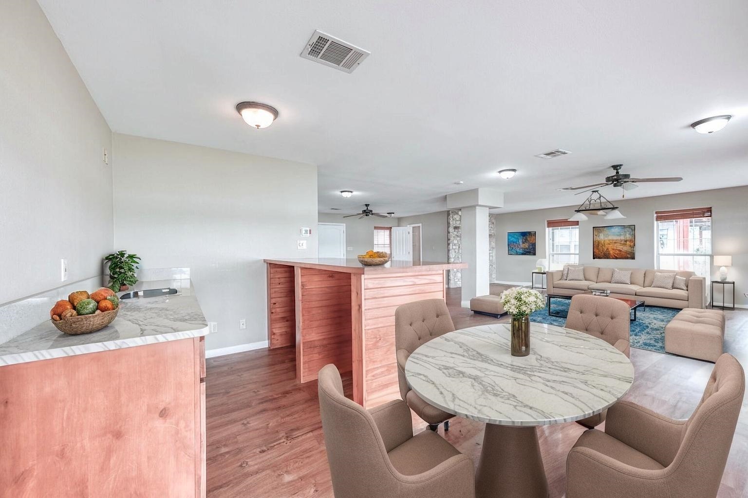 130 CIRCLE POINT