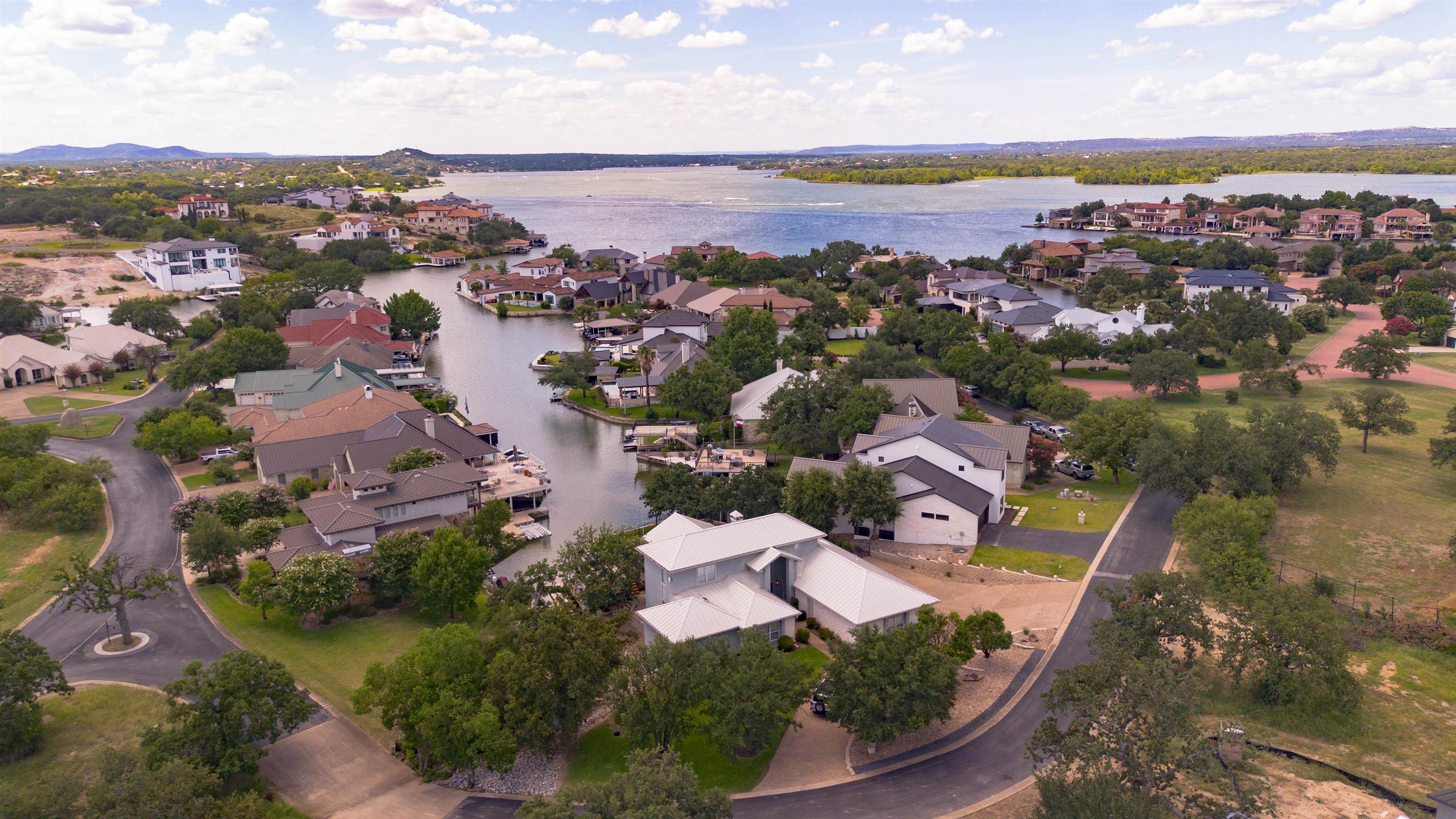 3000 Driftwood Ln
