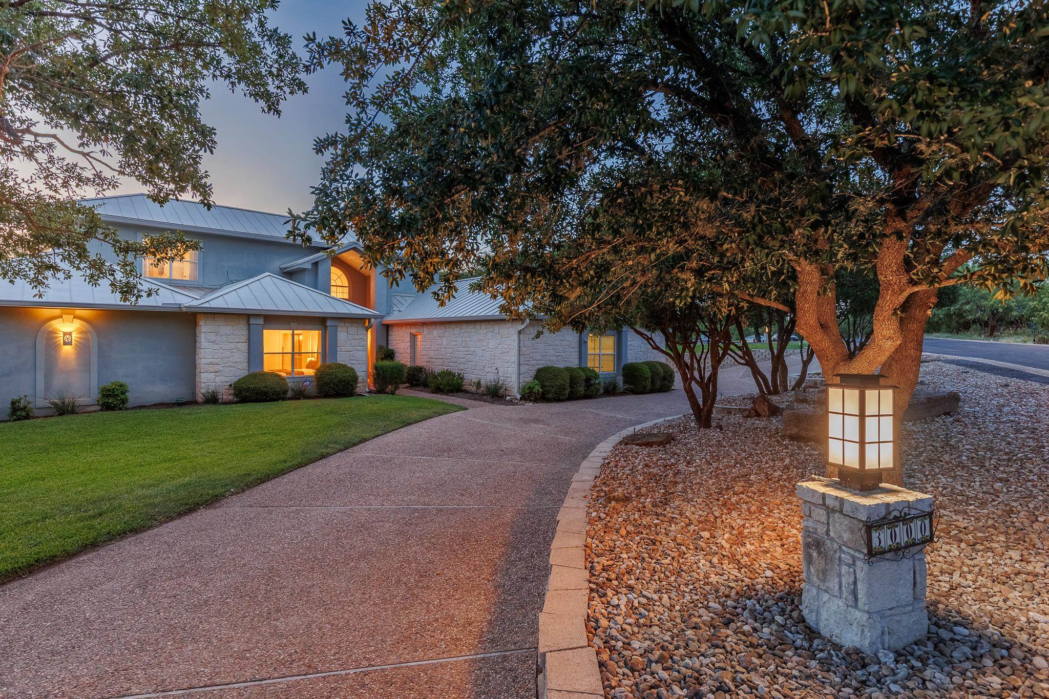 3000 Driftwood Ln