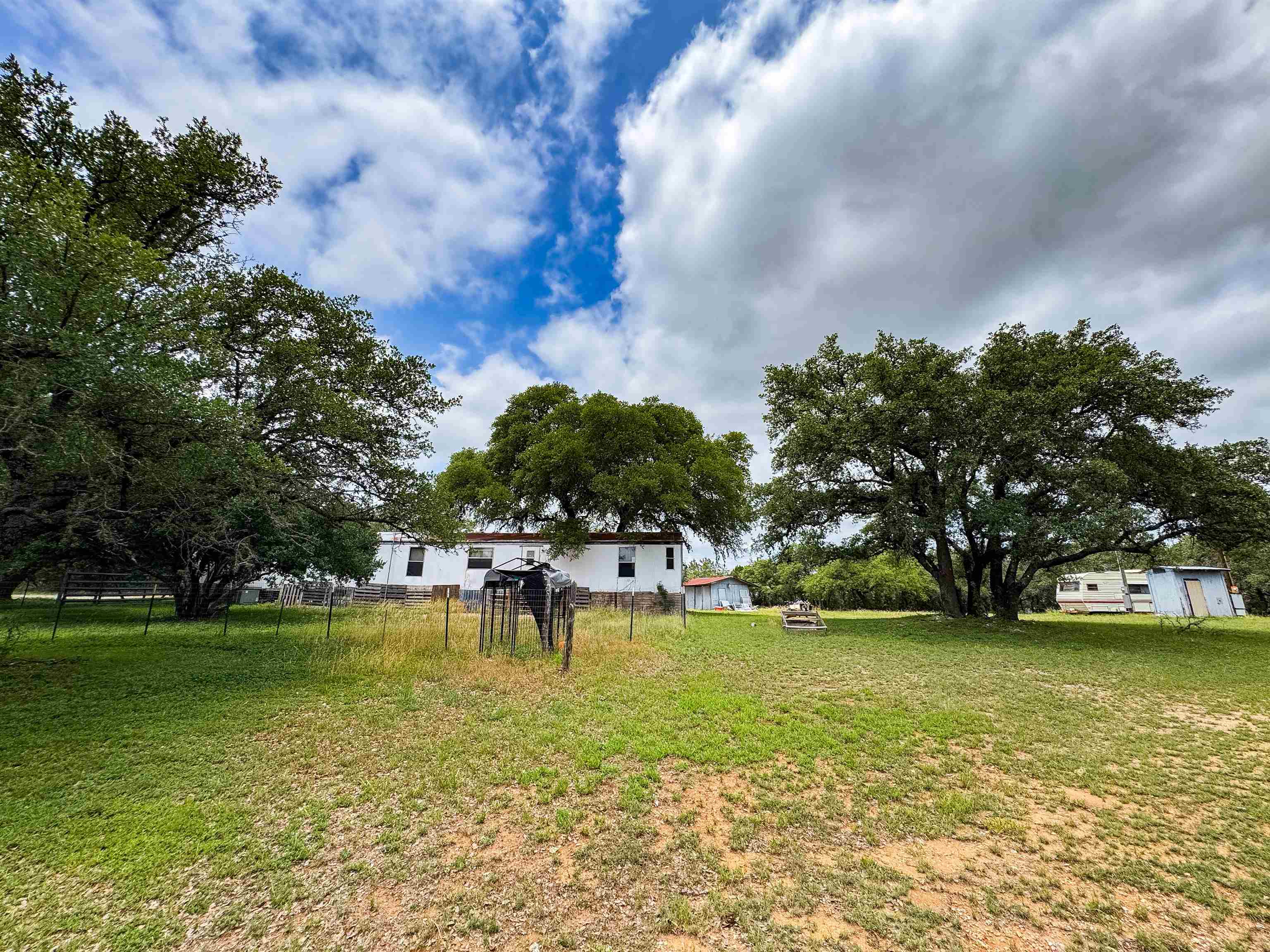 7824 N US Hwy 281