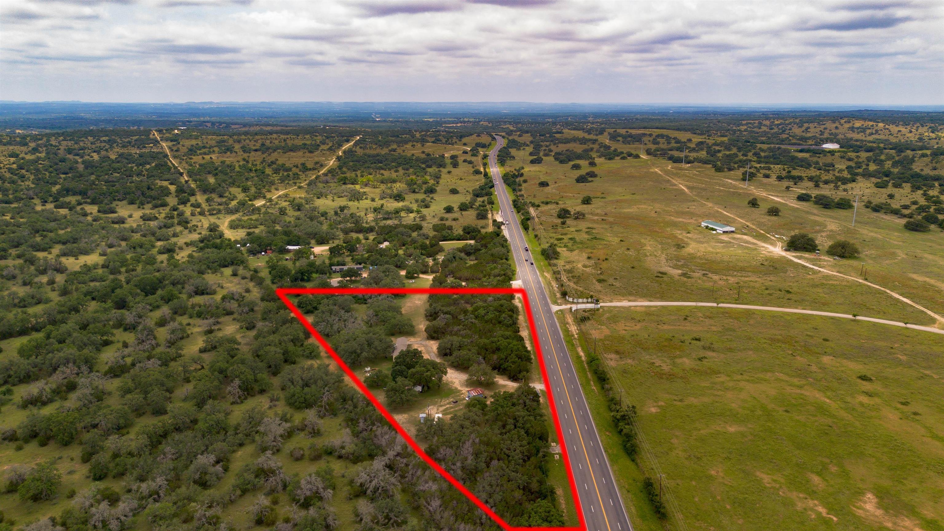 7824 N US Hwy 281