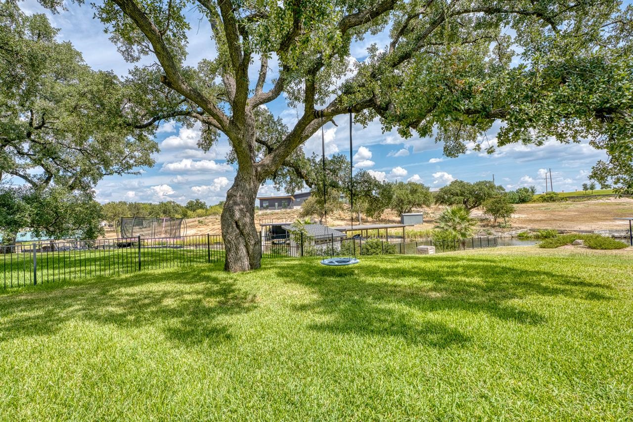1001 Belaire Dr