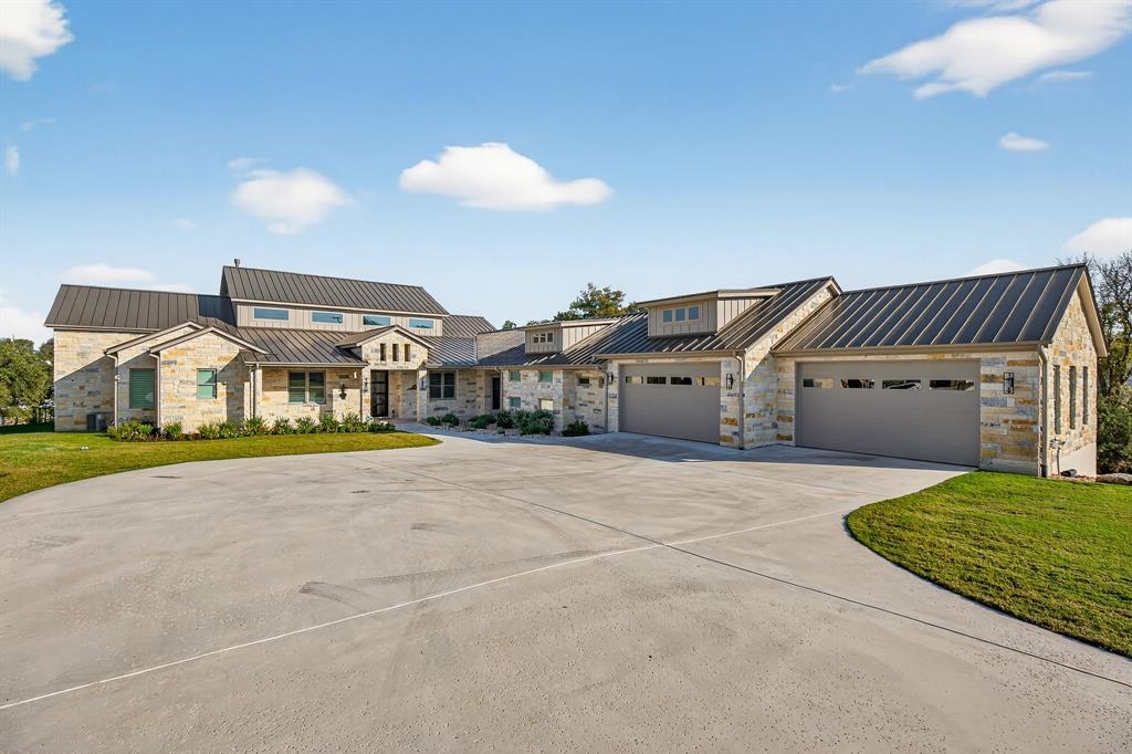 1011 MOSS DOWNS