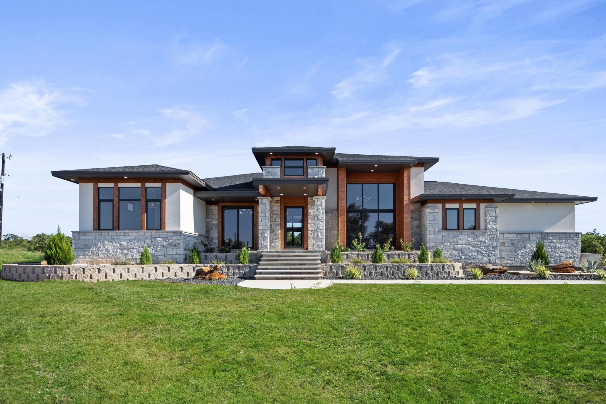 583 Comanche Ridge