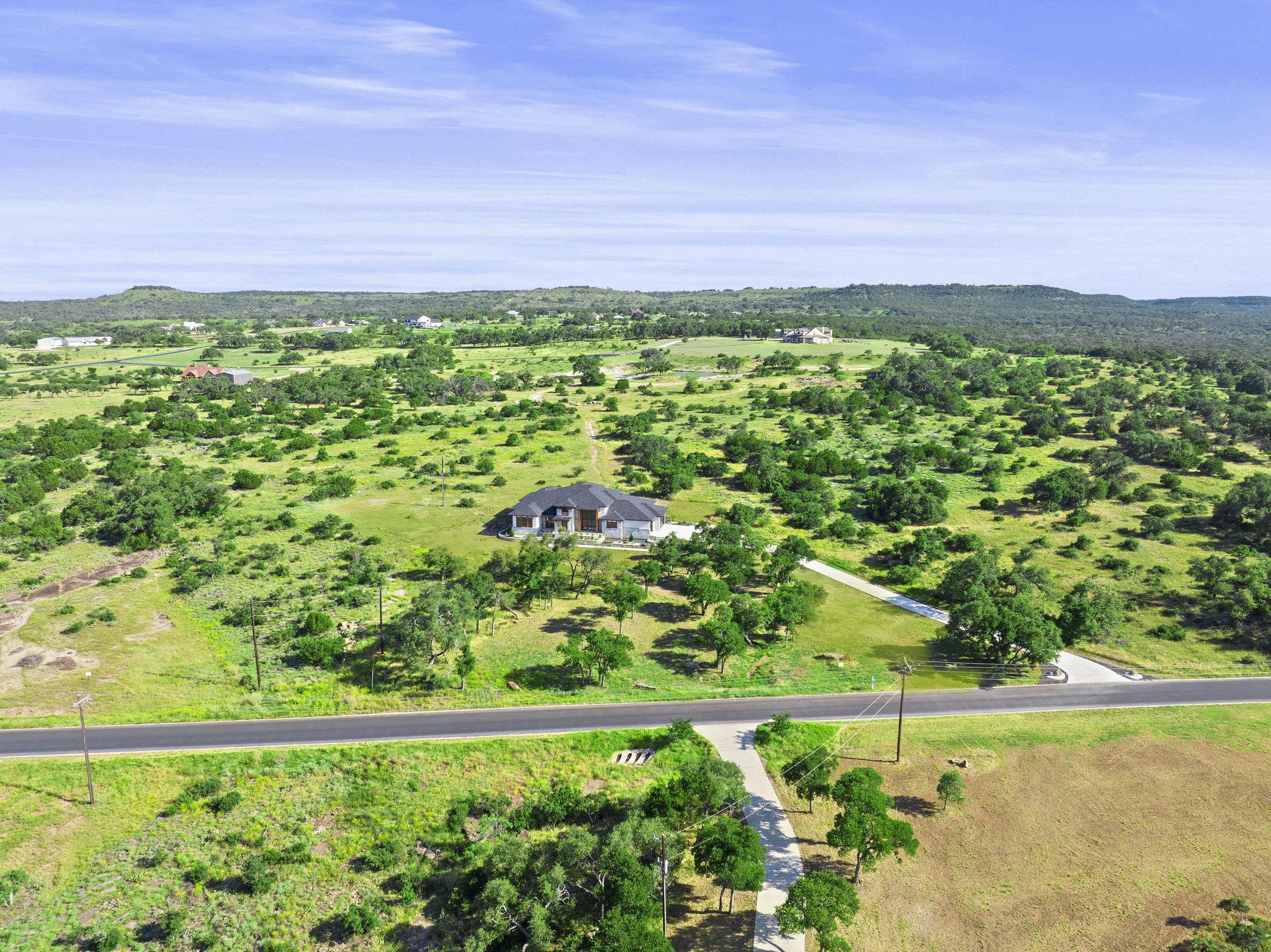 583 Comanche Ridge