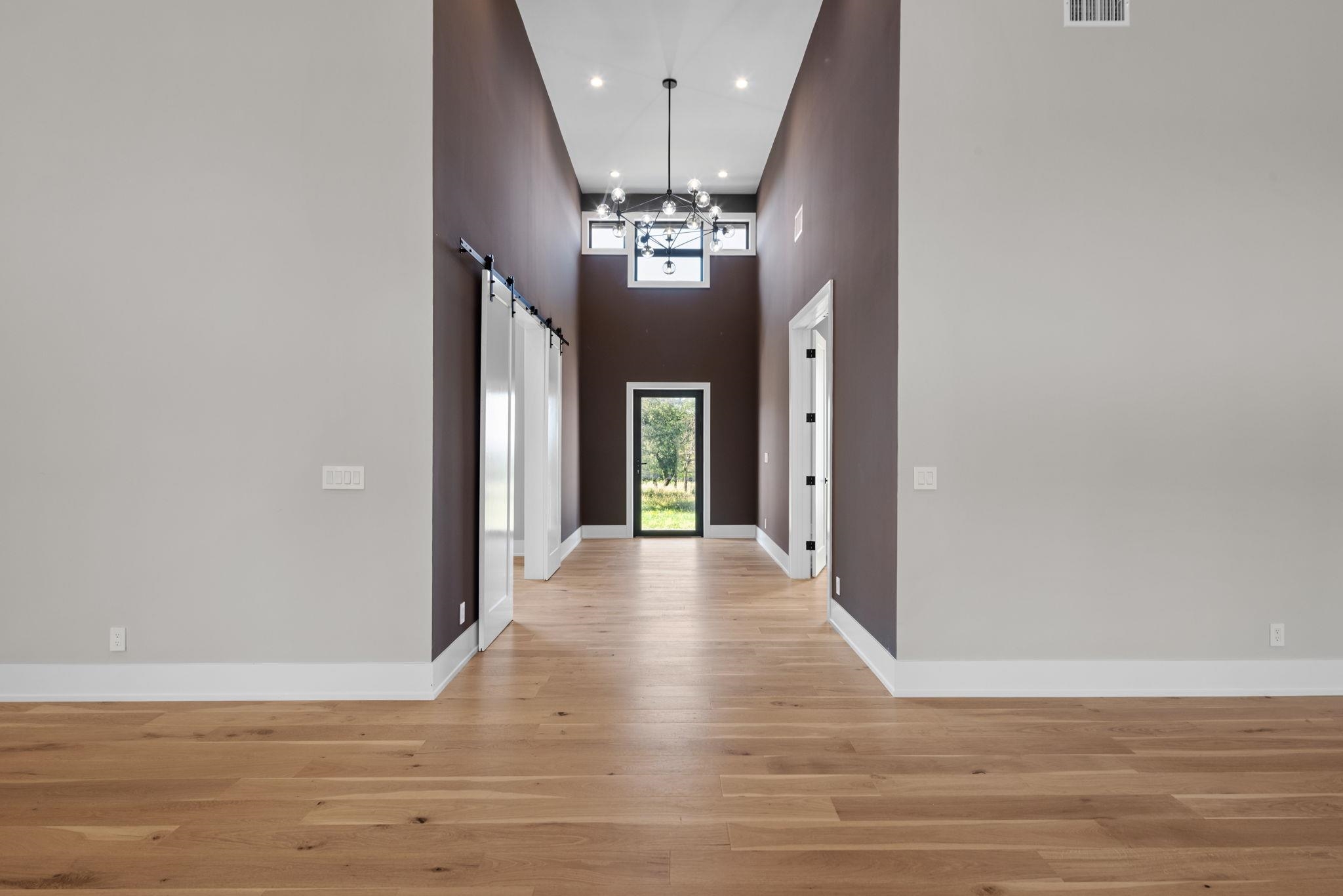 583 Comanche Ridge