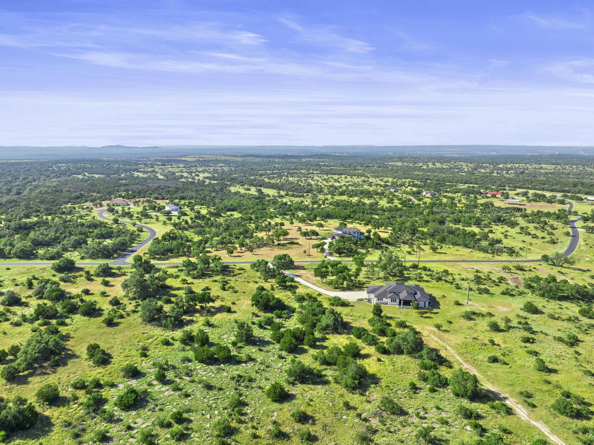 583 Comanche Ridge