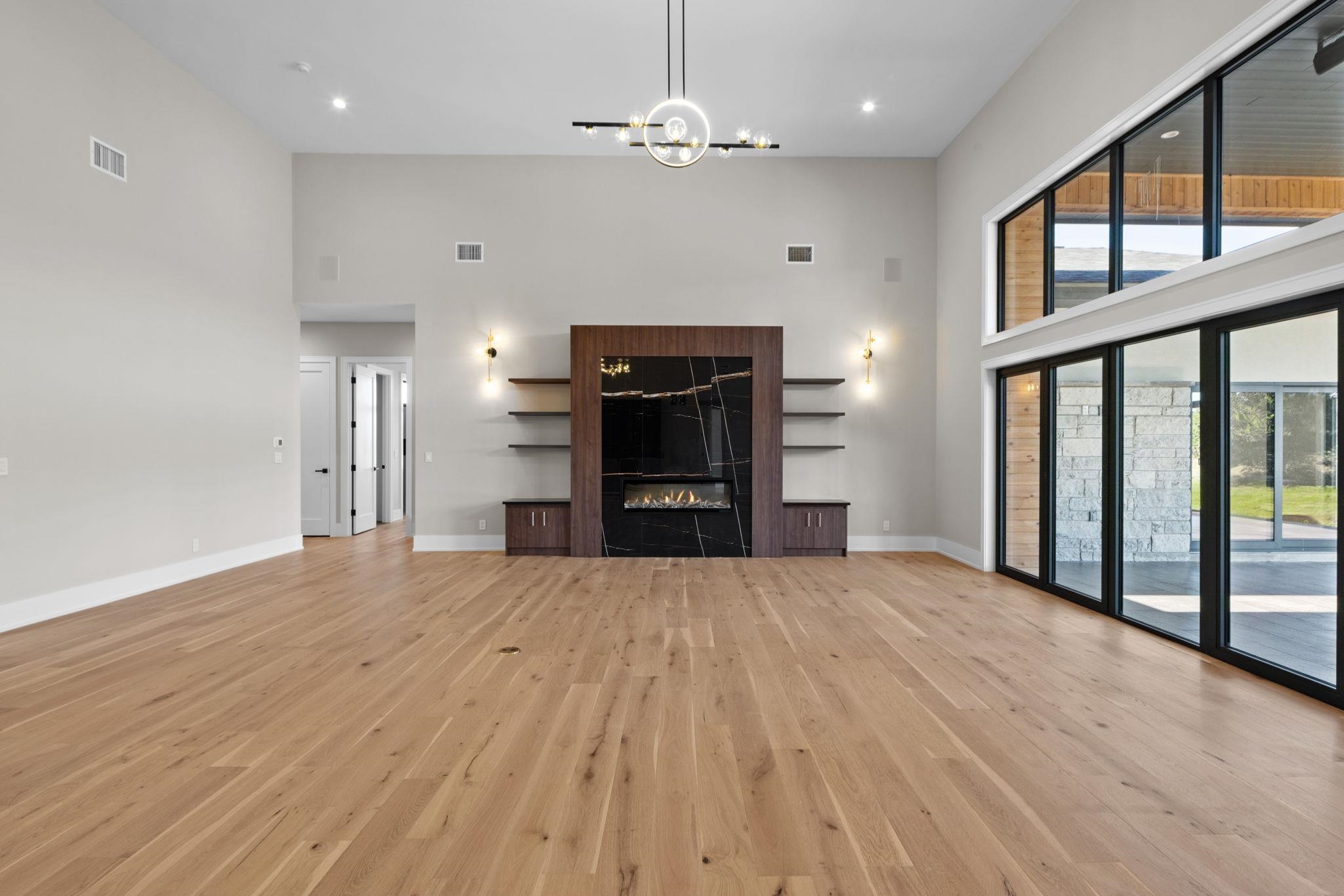583 Comanche Ridge