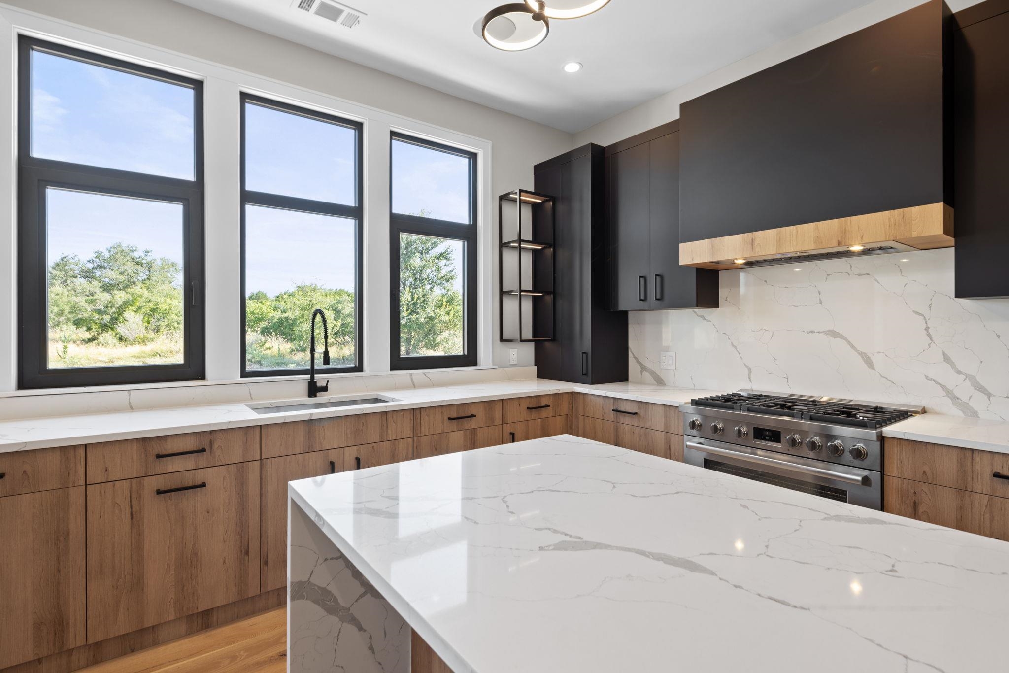583 Comanche Ridge