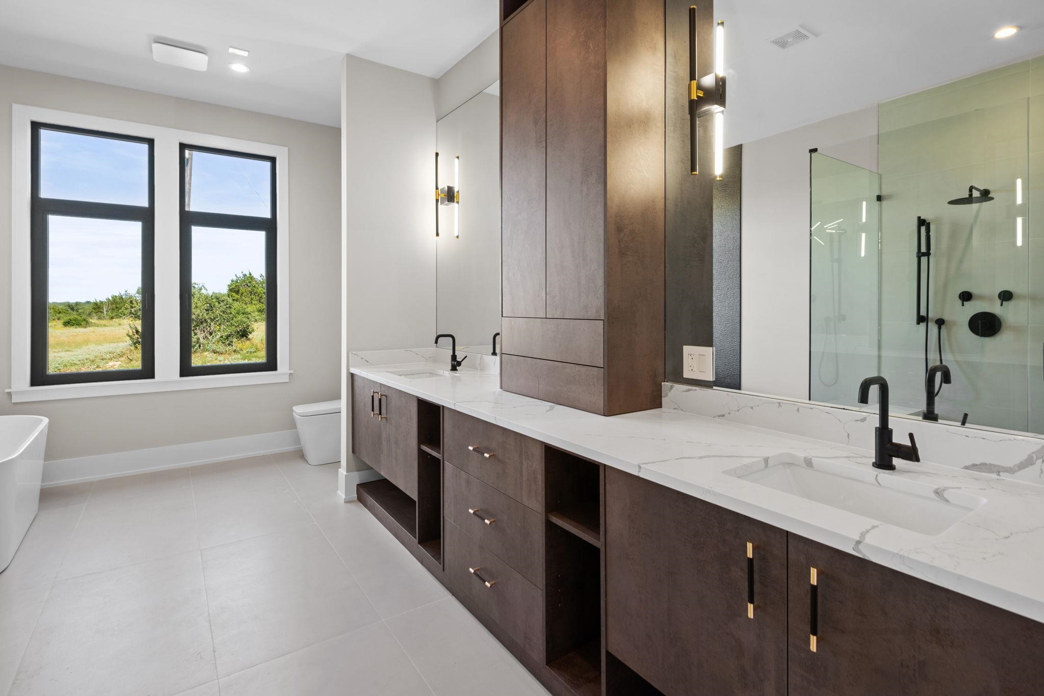 583 Comanche Ridge