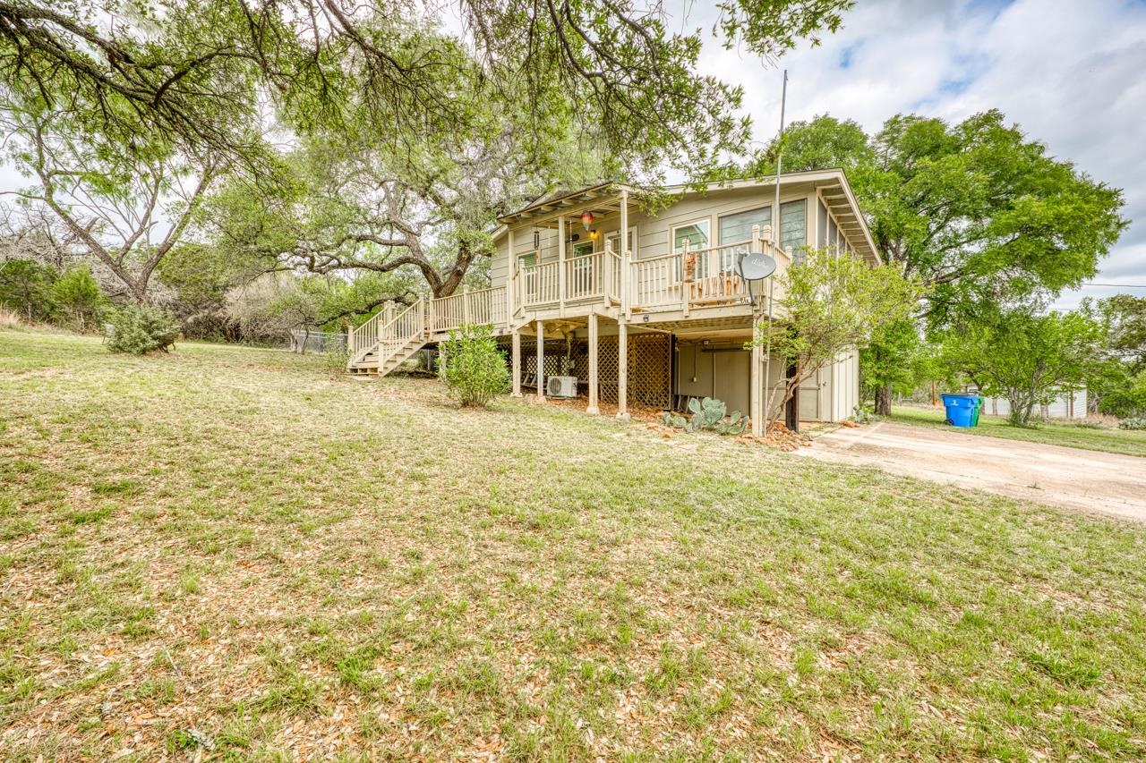 204 W Lakeshore Drive