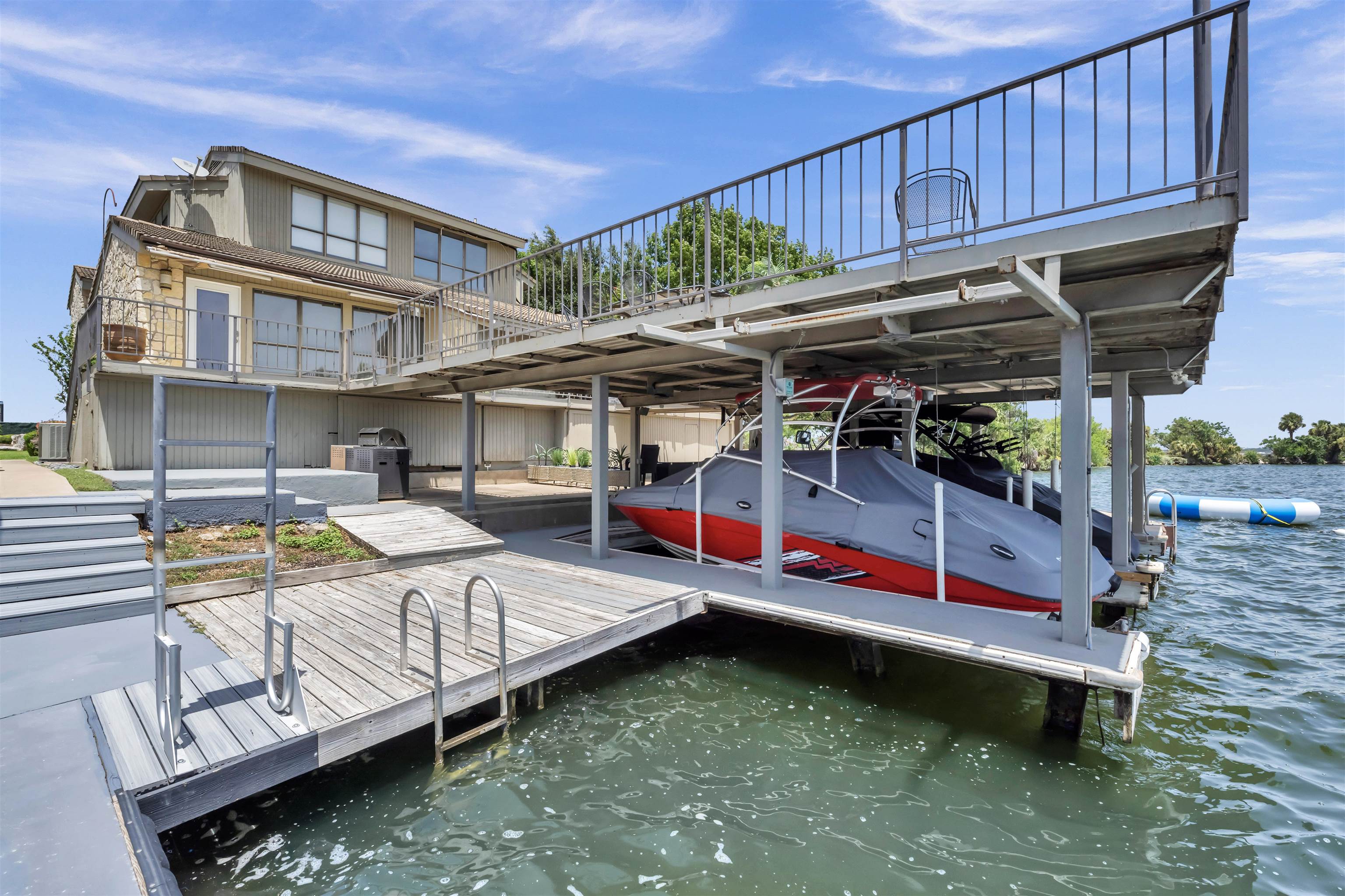533 Lighthouse Drive