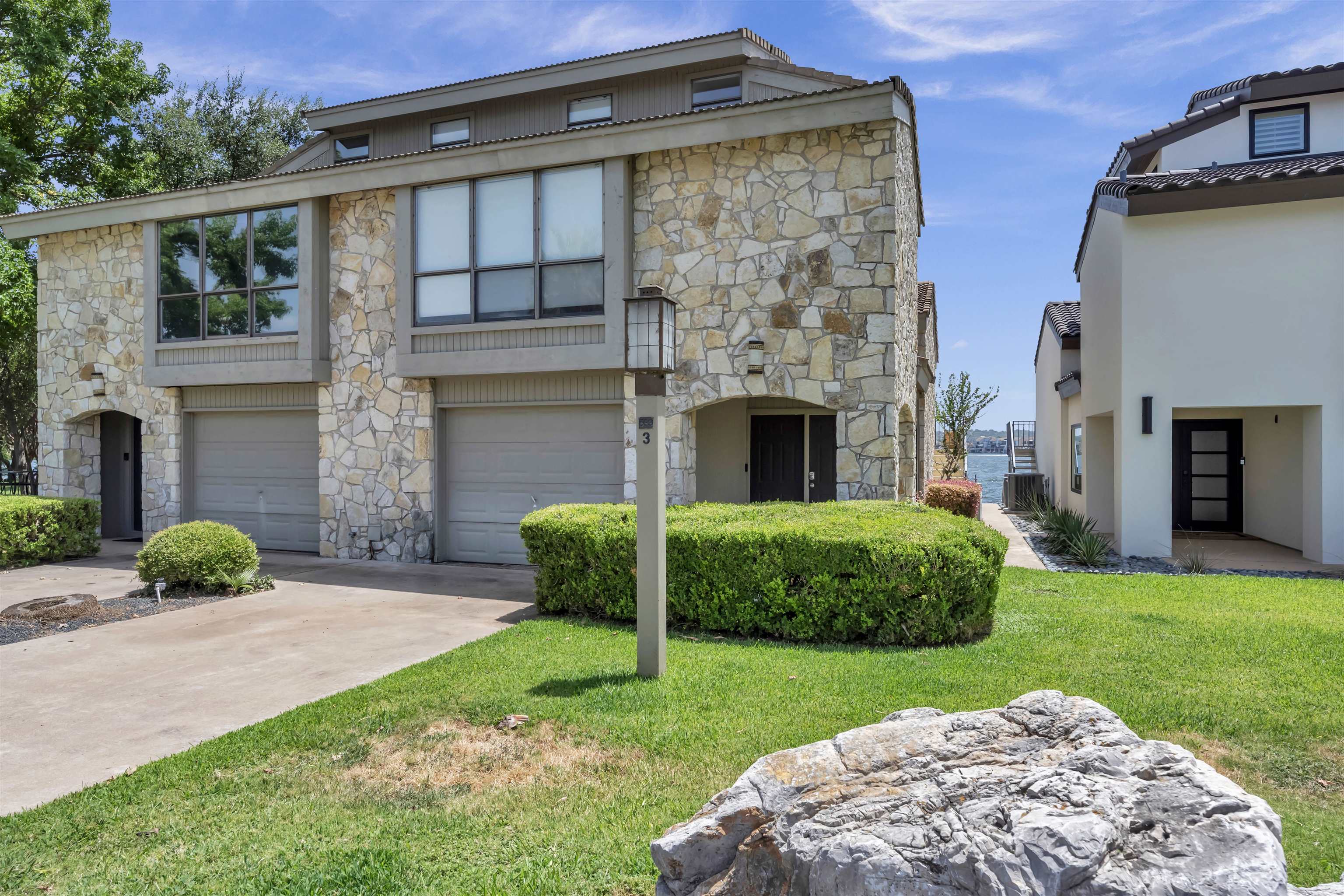 533 Lighthouse Drive