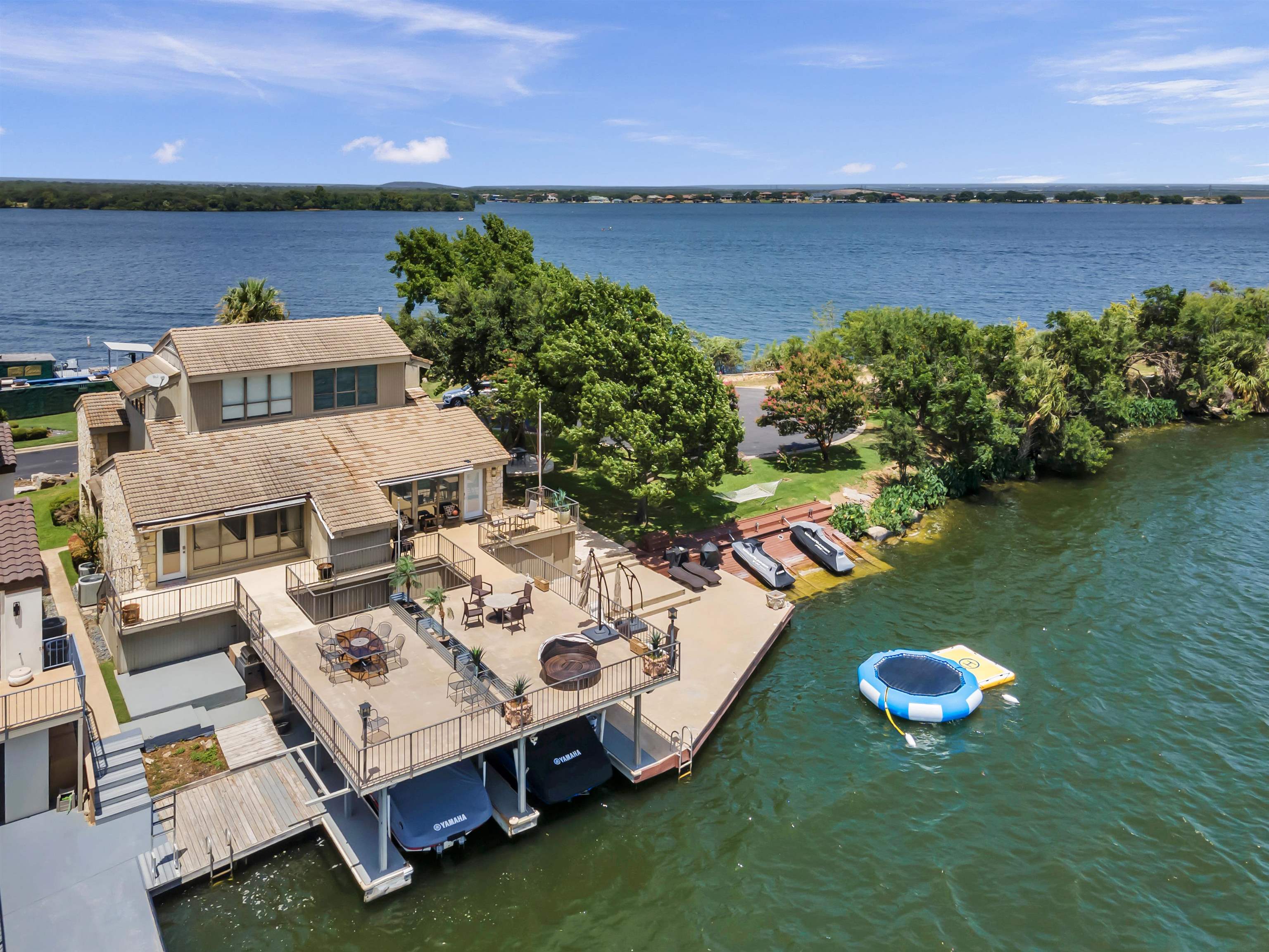 533 Lighthouse Drive