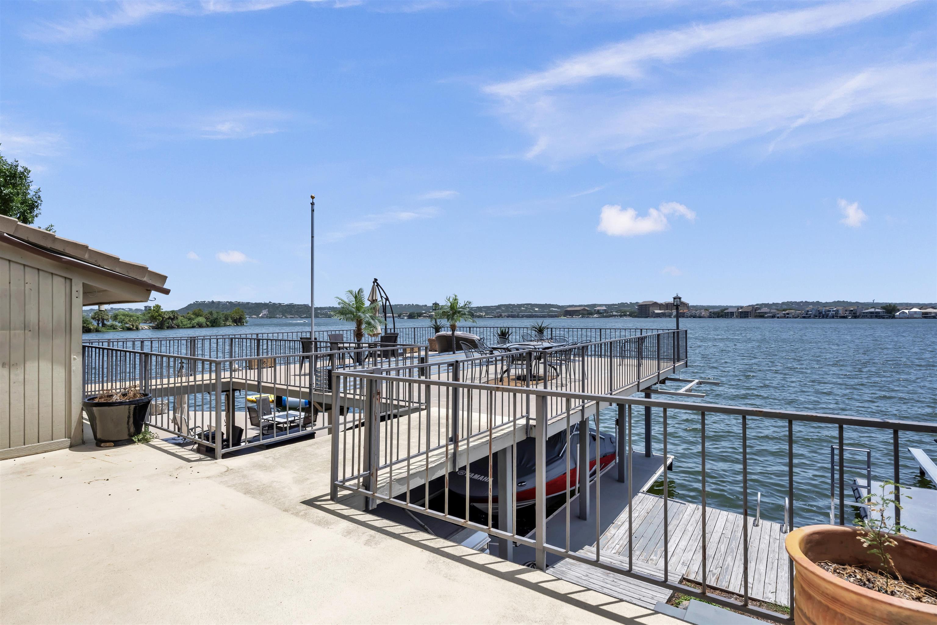 533 Lighthouse Drive
