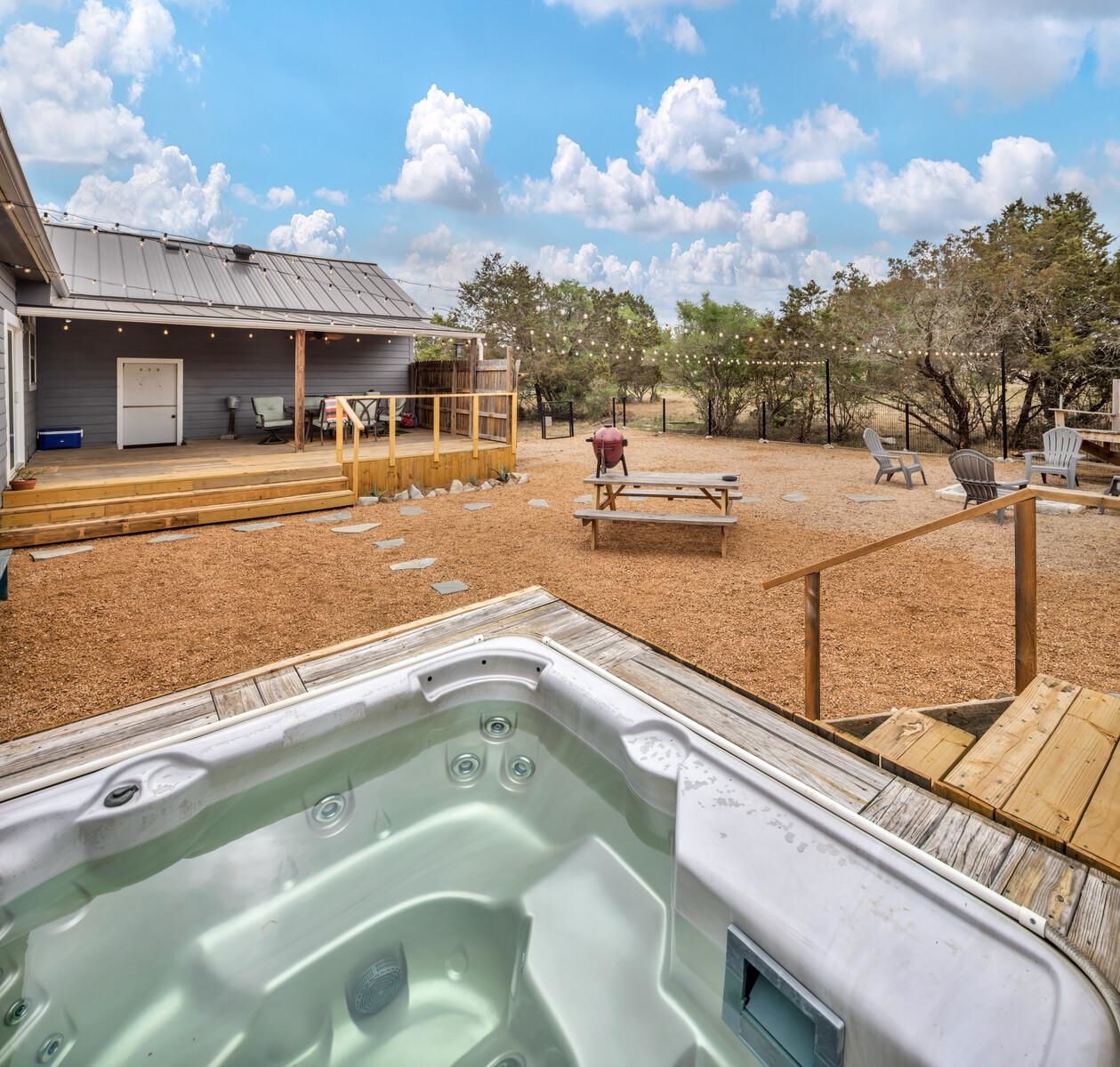 1302 White Tail Road