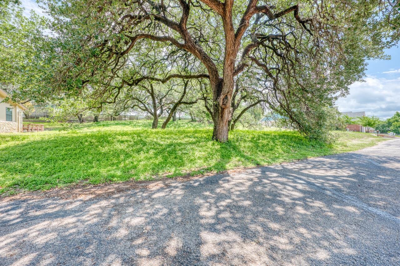 120 Hidden Oaks Drive
