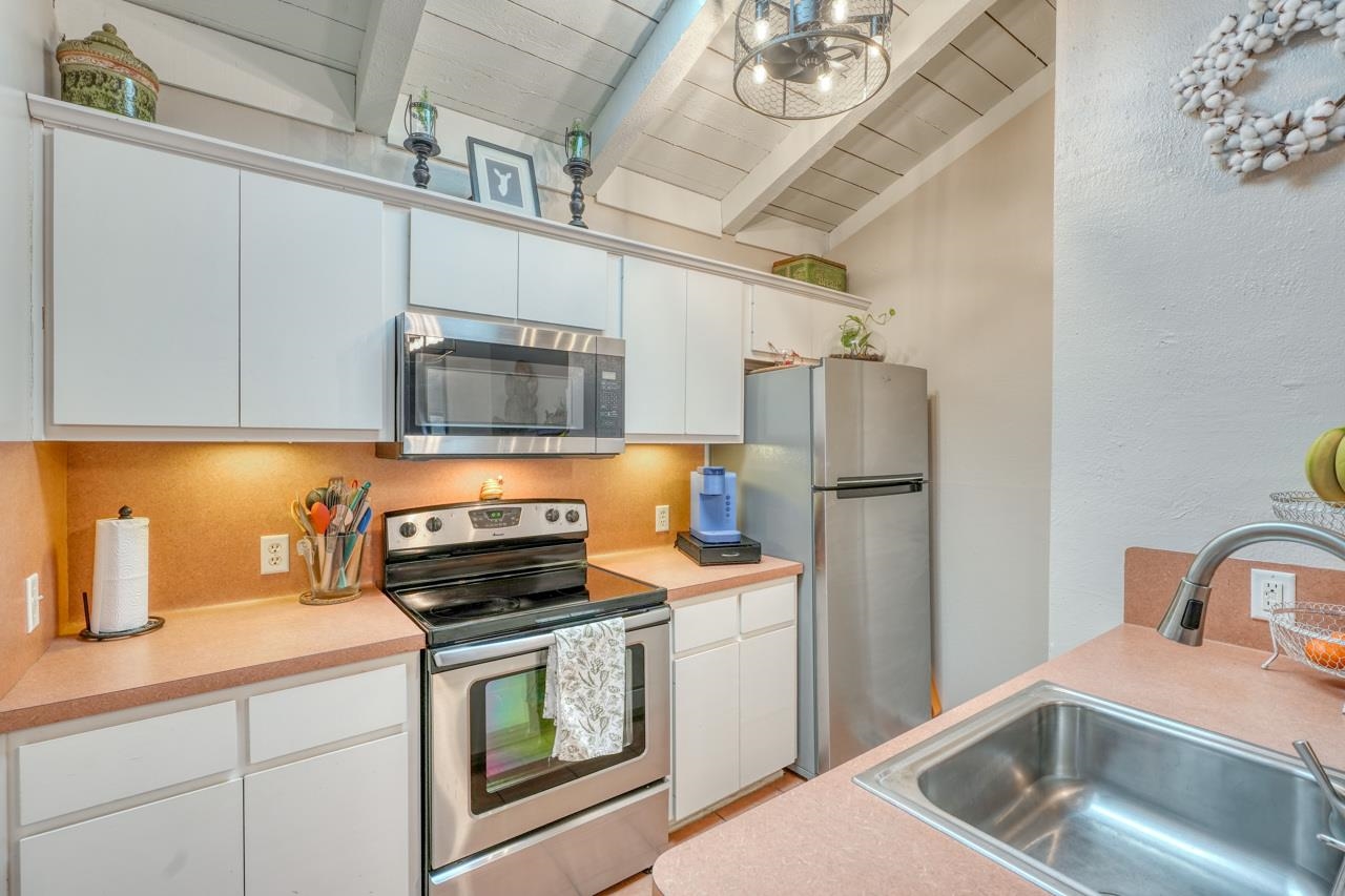 207 N Hi Circle