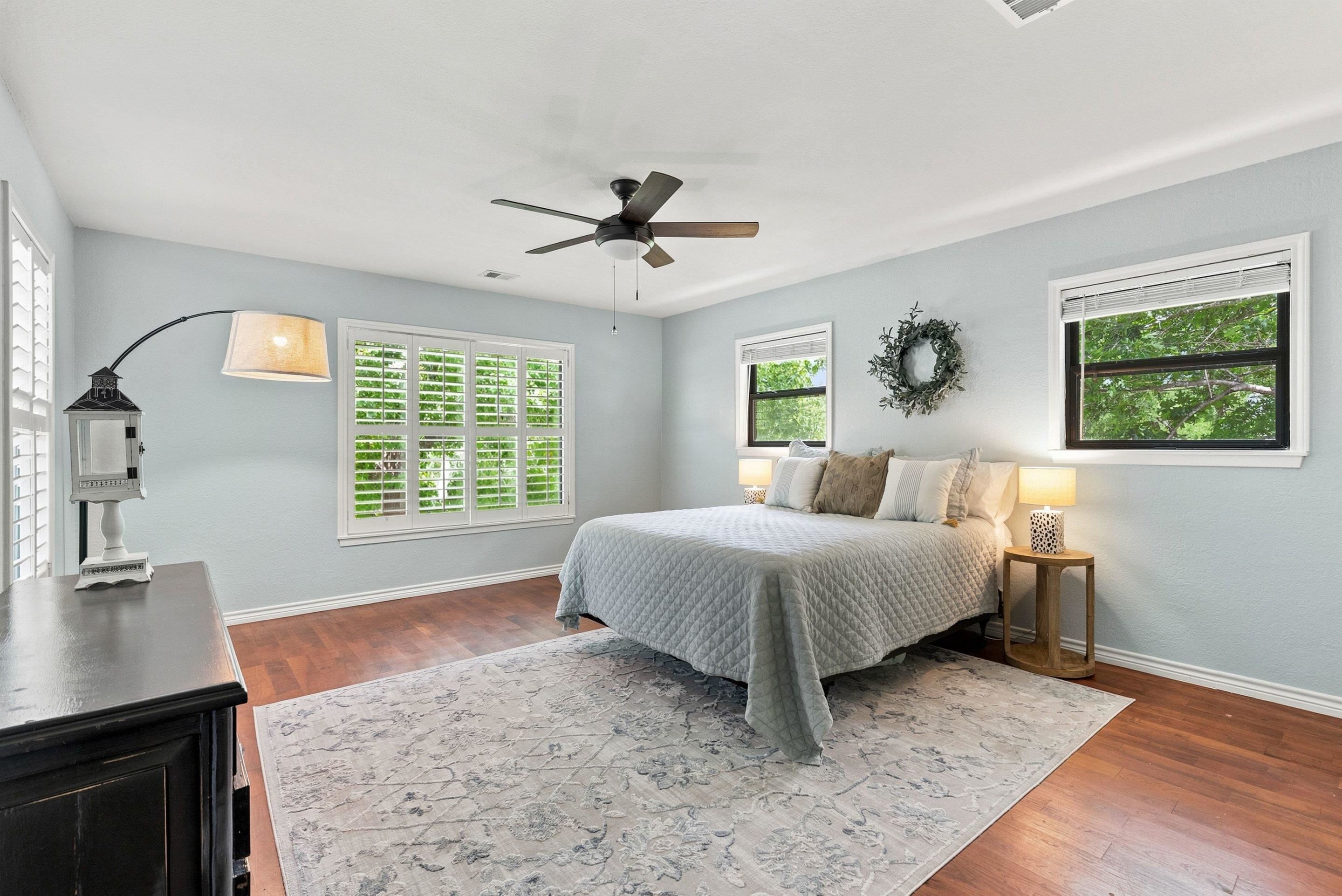 312 Mountain View