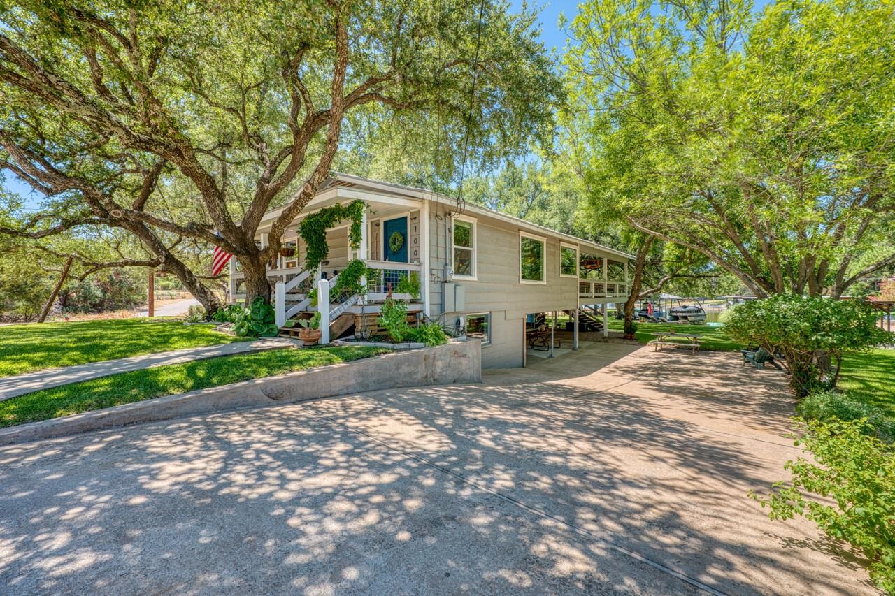 1001 N Shorewood Drive
