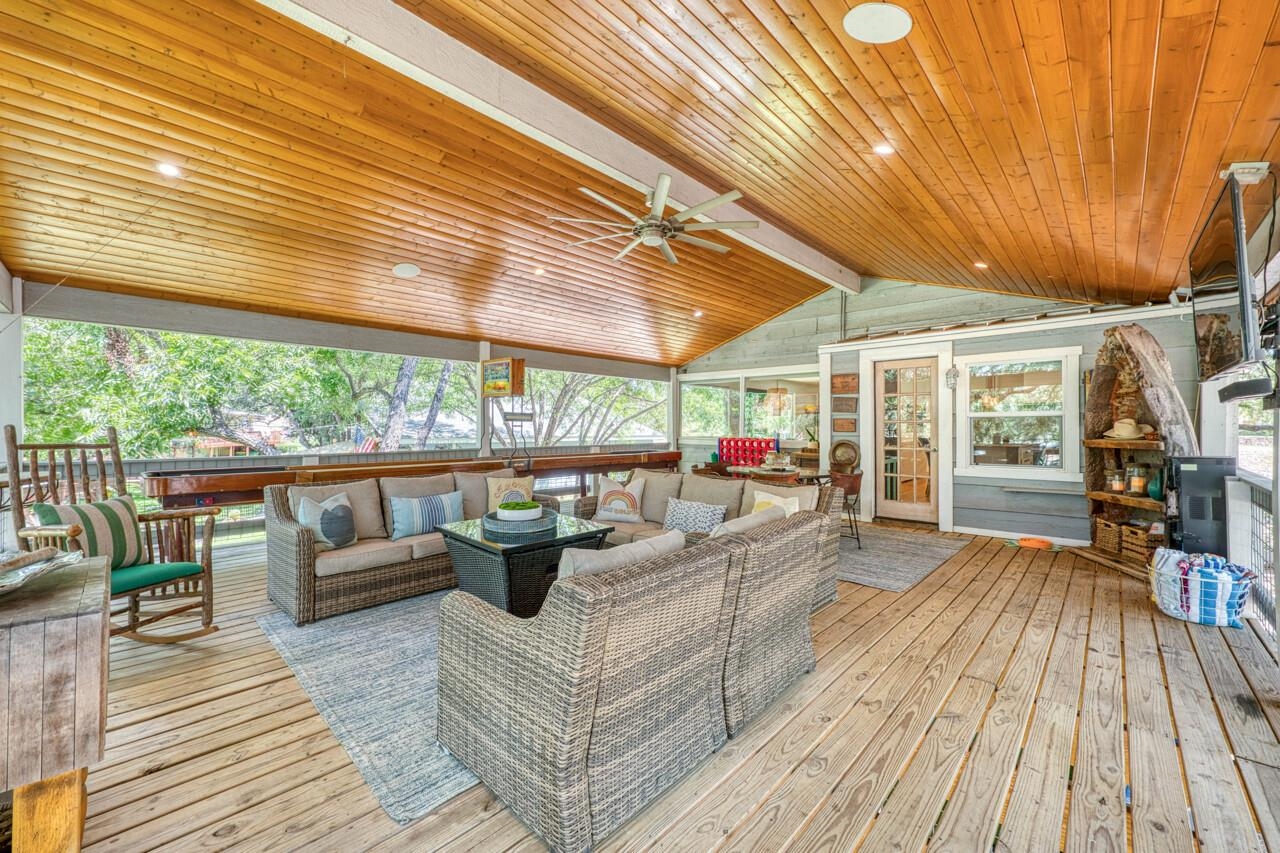 1001 N Shorewood Drive