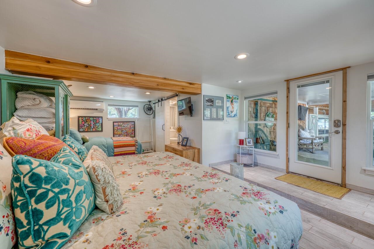 1001 N Shorewood Drive