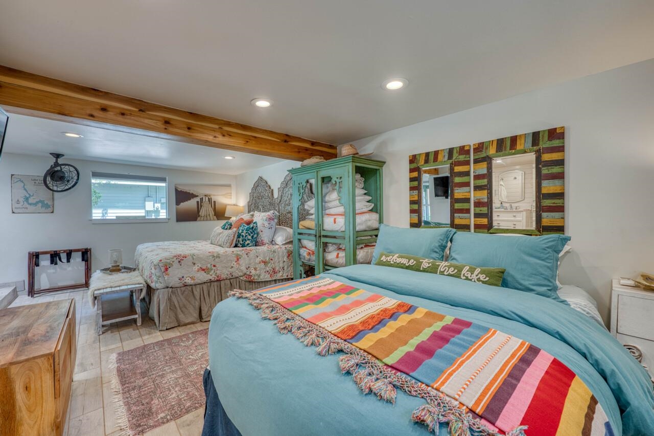 1001 N Shorewood Drive