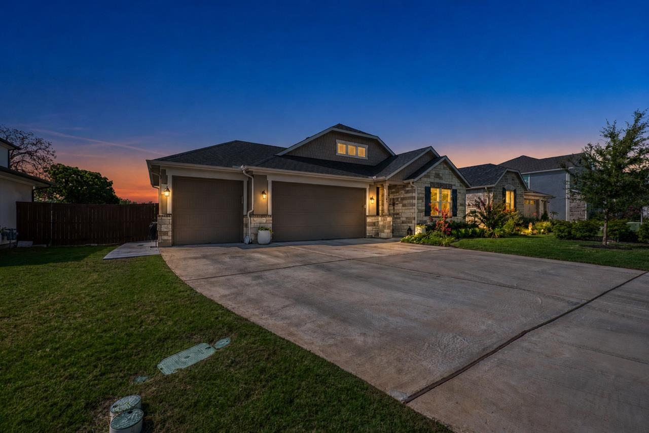 105 Plumbago Lane