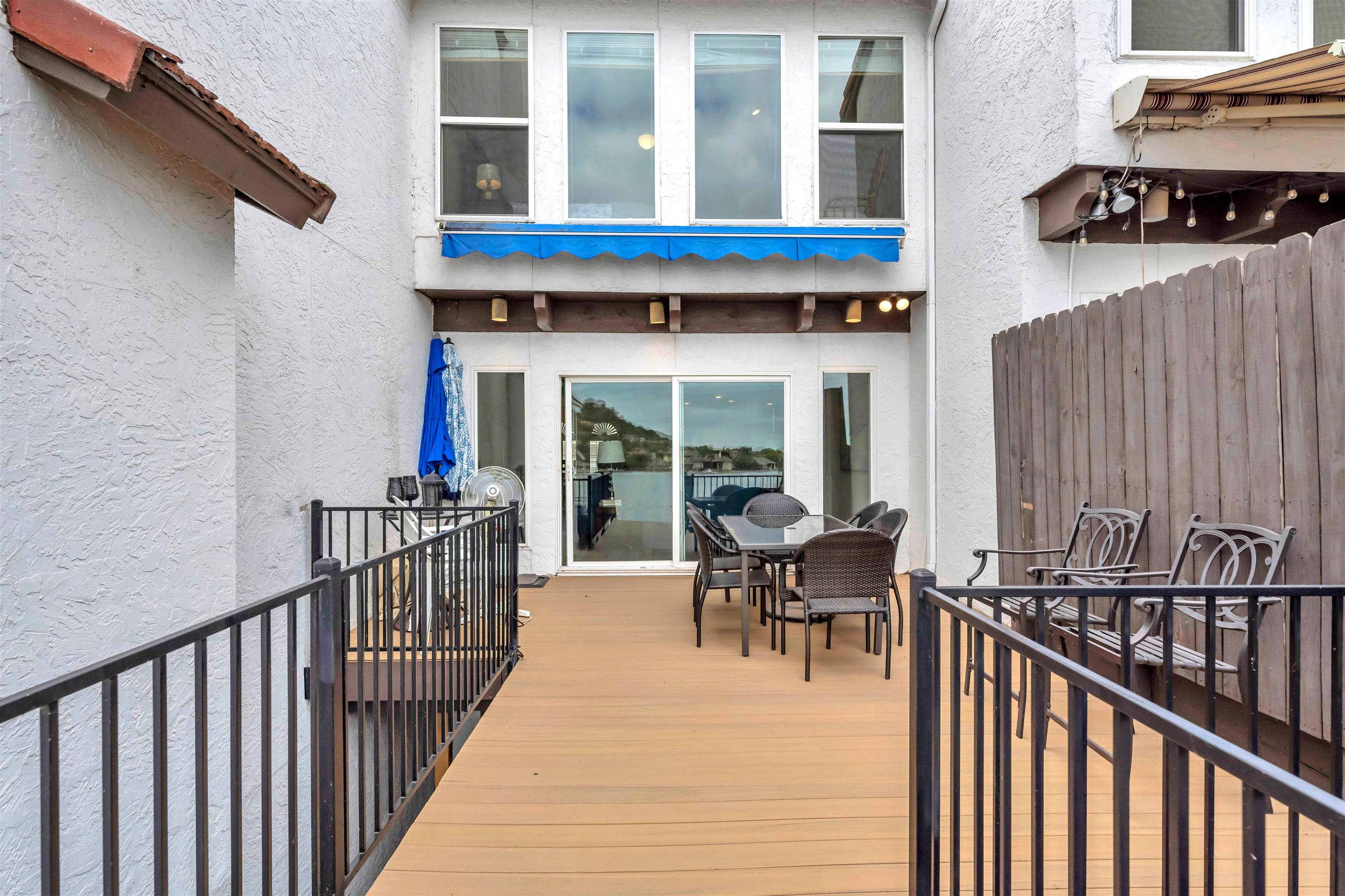 415 Horseshoe Bay North Boulevard