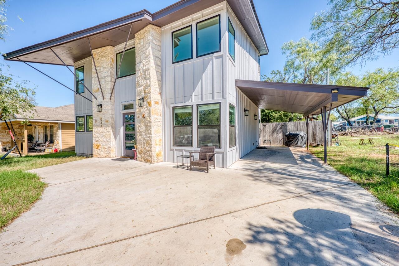 847 Pecan Ln