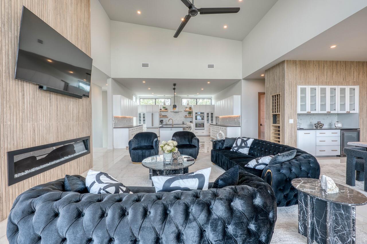 207 Kites CT