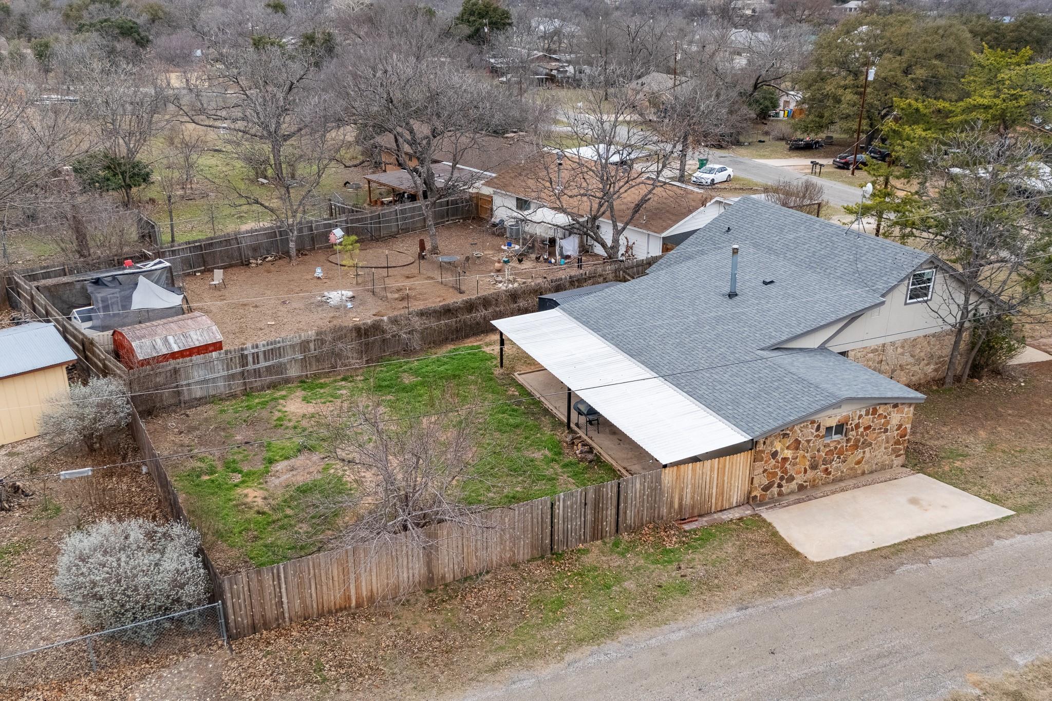 400 N River Oaks DR