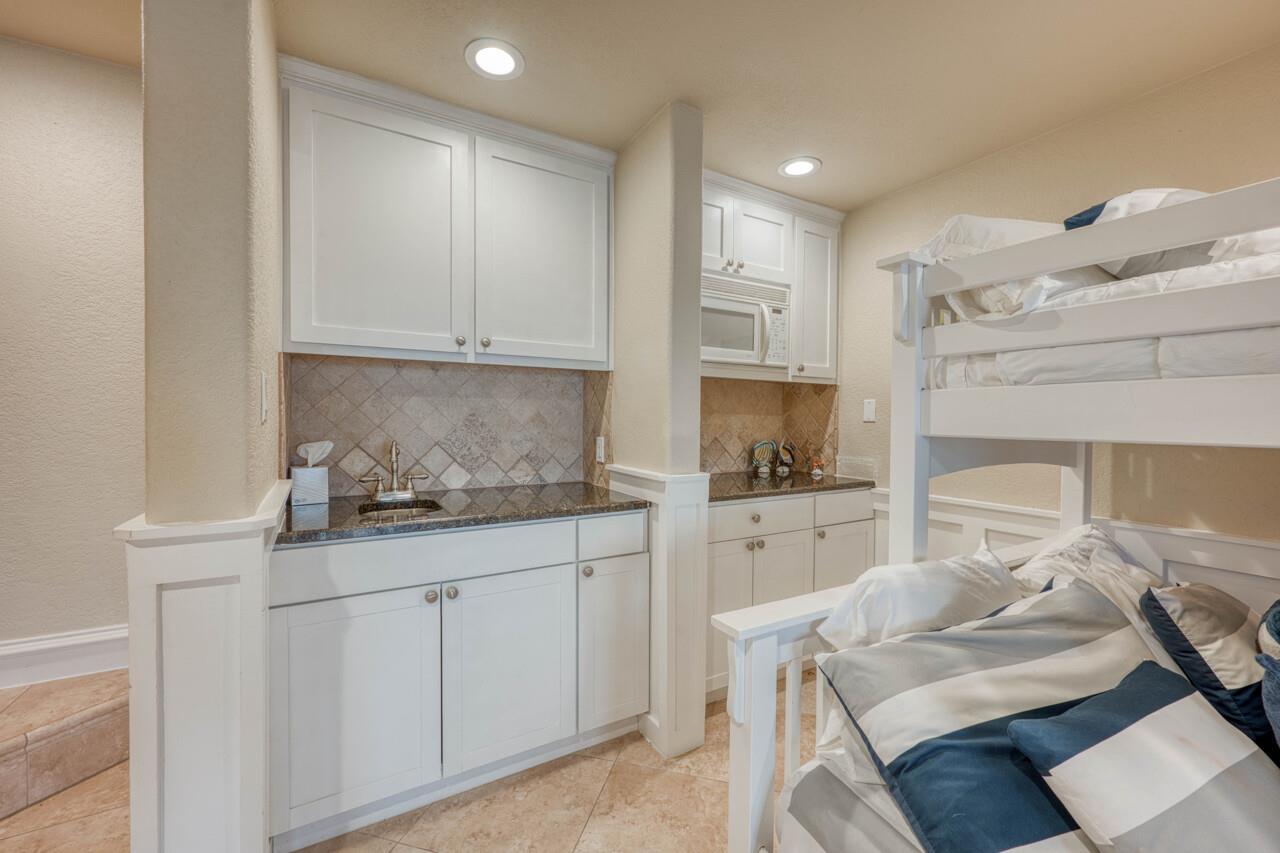 1103 The Cape RD # 2