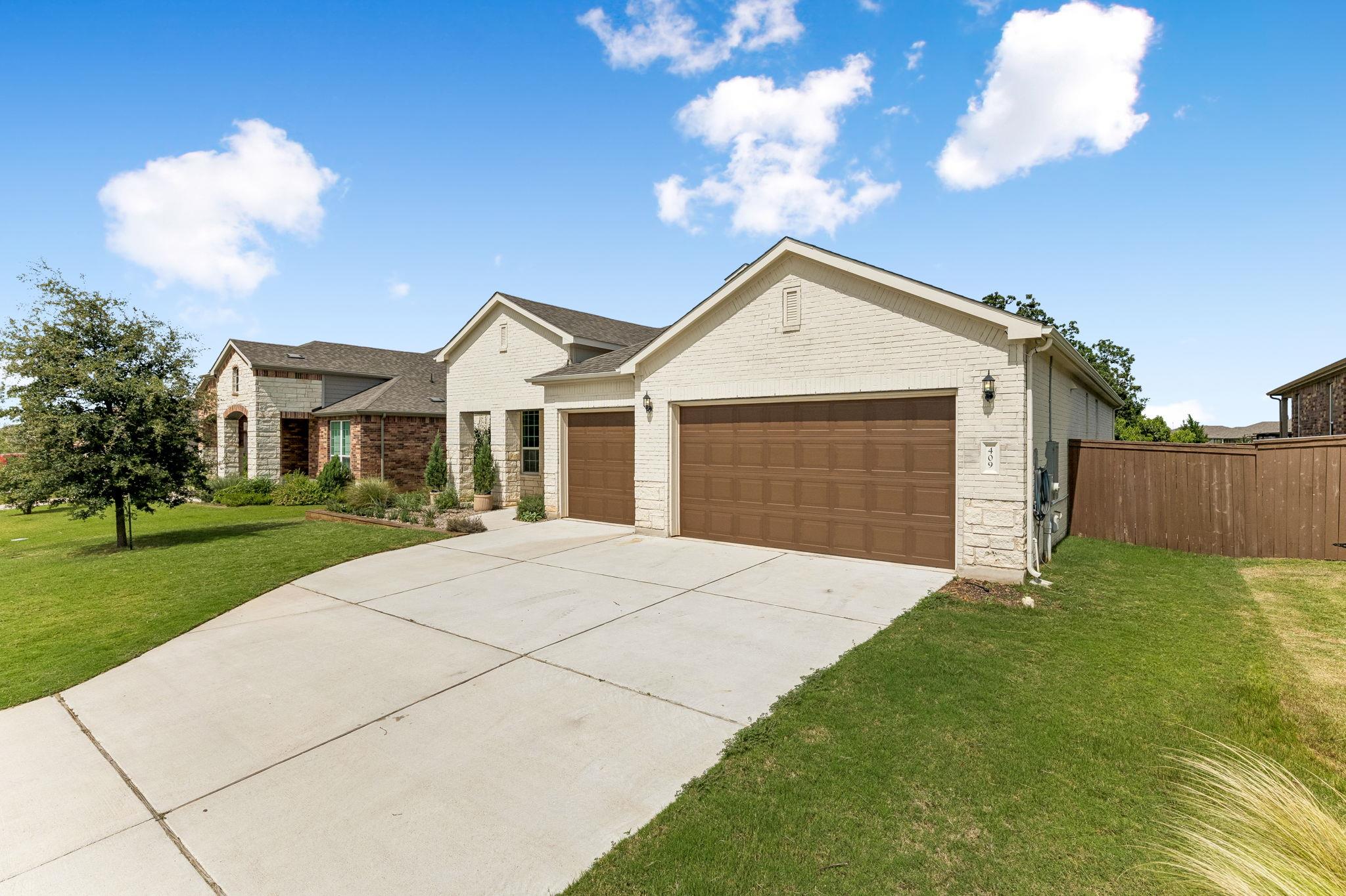 409 Verbena DR