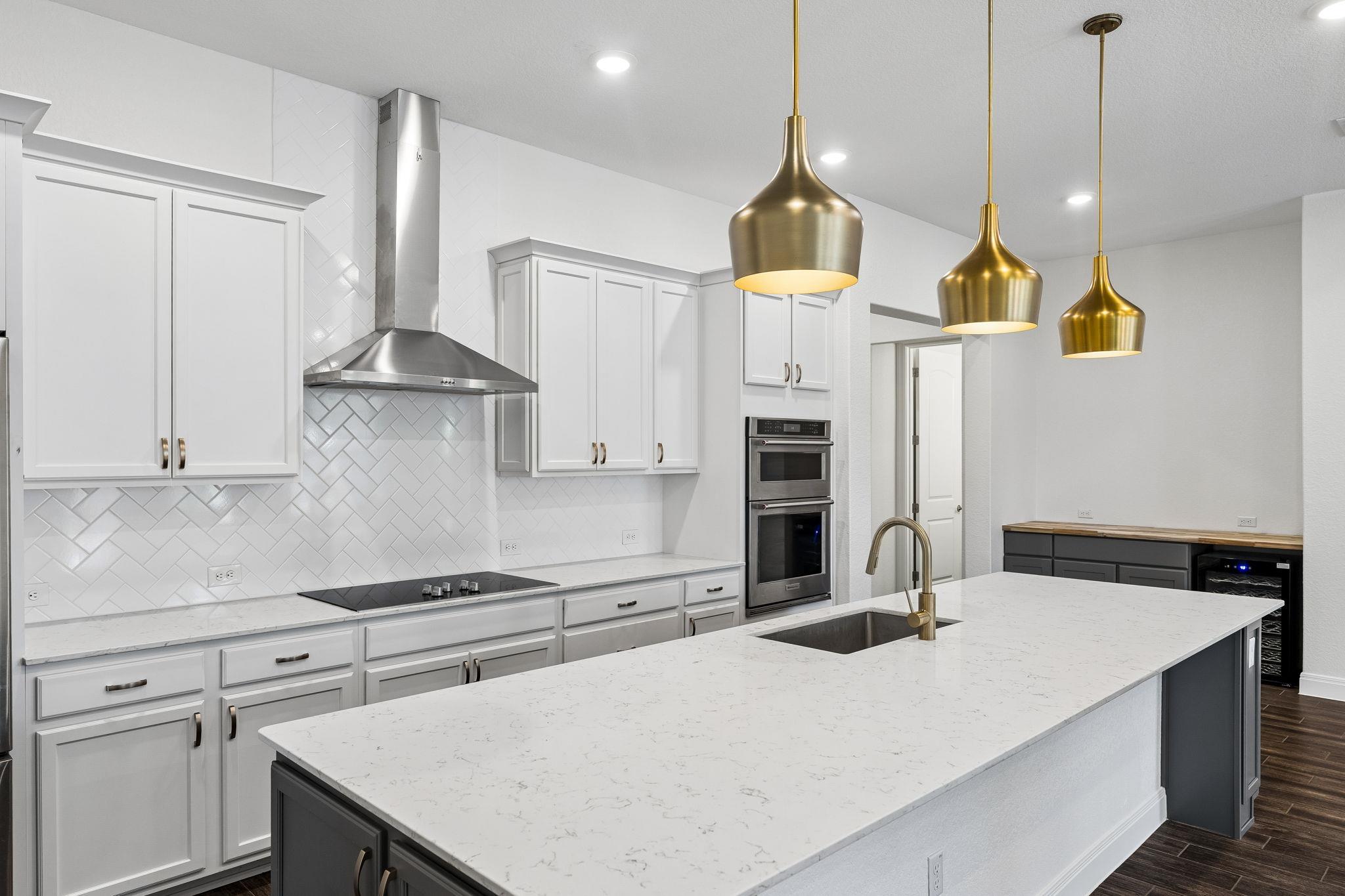 409 Verbena DR