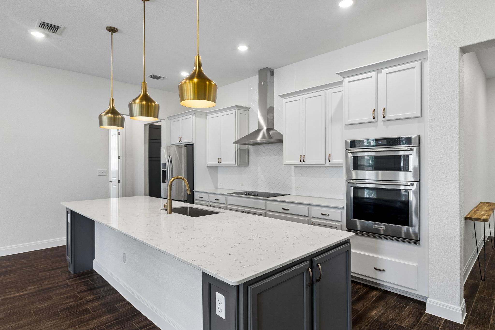 409 Verbena DR