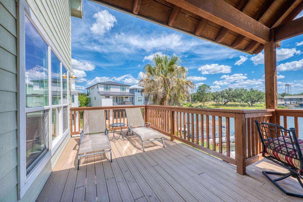 1605 Glencove DR