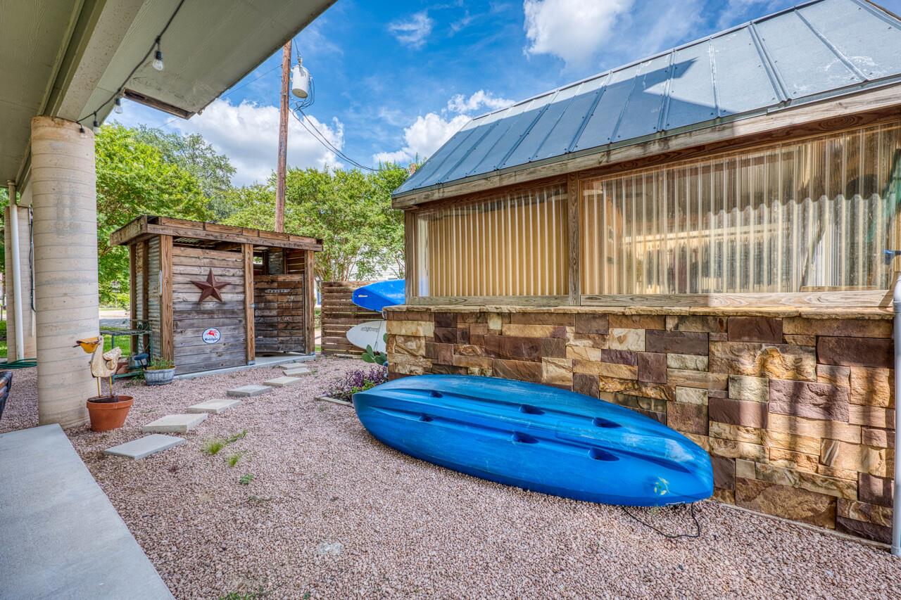 1605 Glencove DR