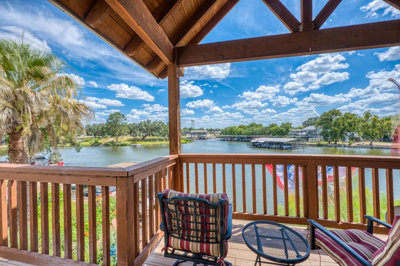 1605 Glencove DR