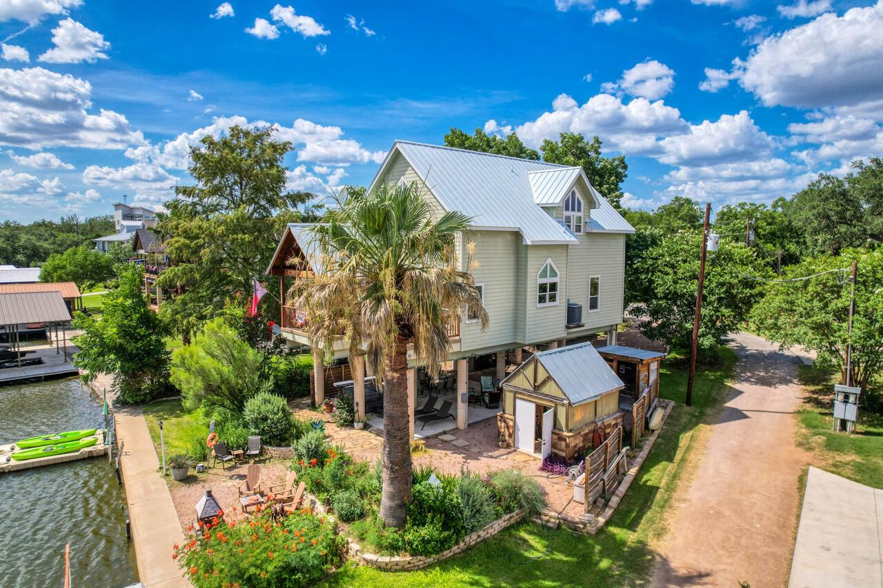 1605 Glencove DR