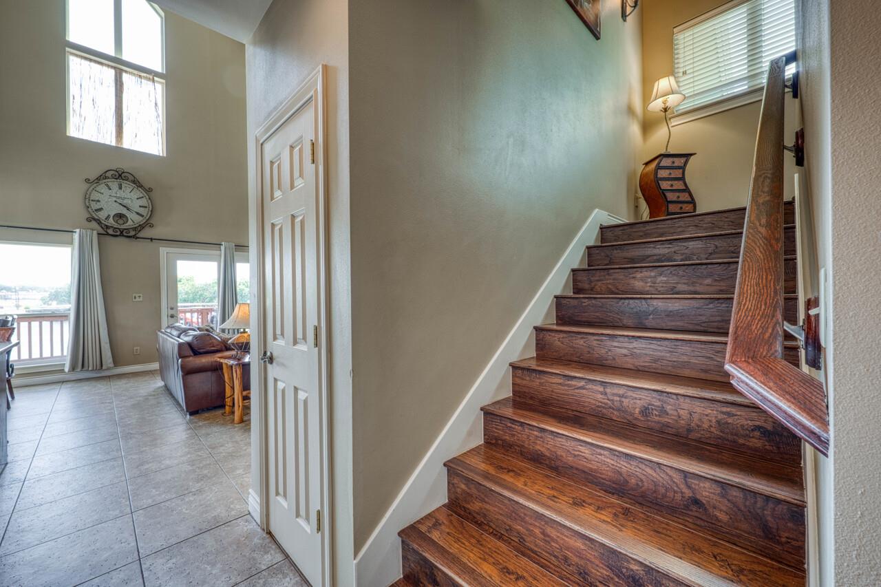 1605 Glencove DR