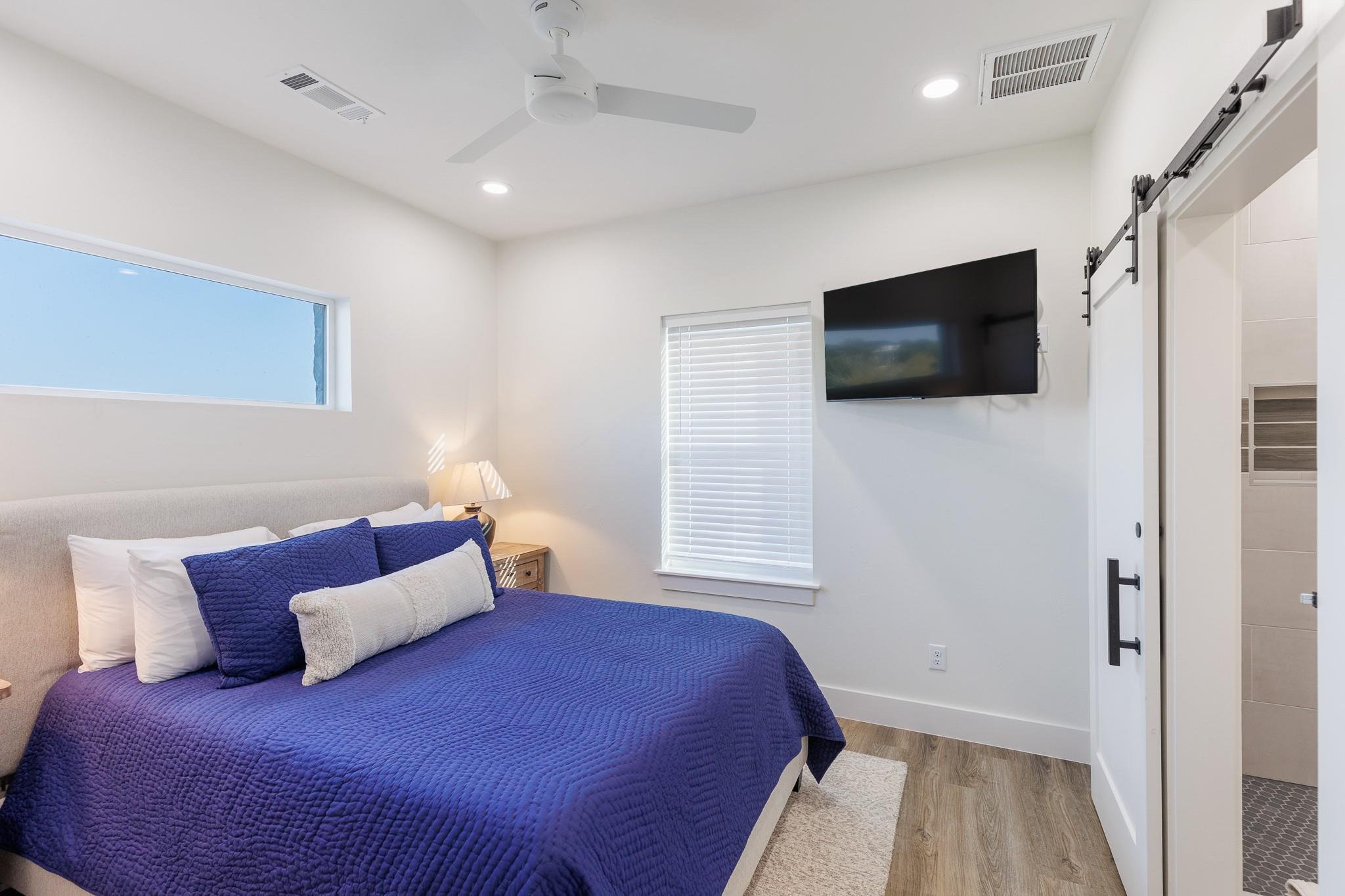 241 Lazy Oaks LN