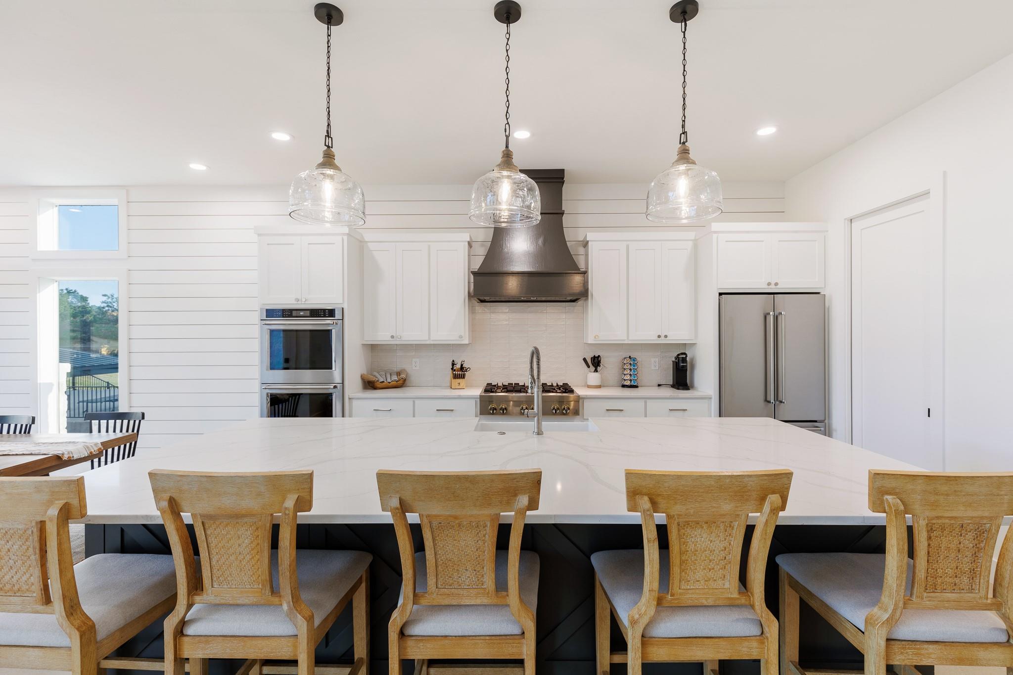 241 Lazy Oaks LN